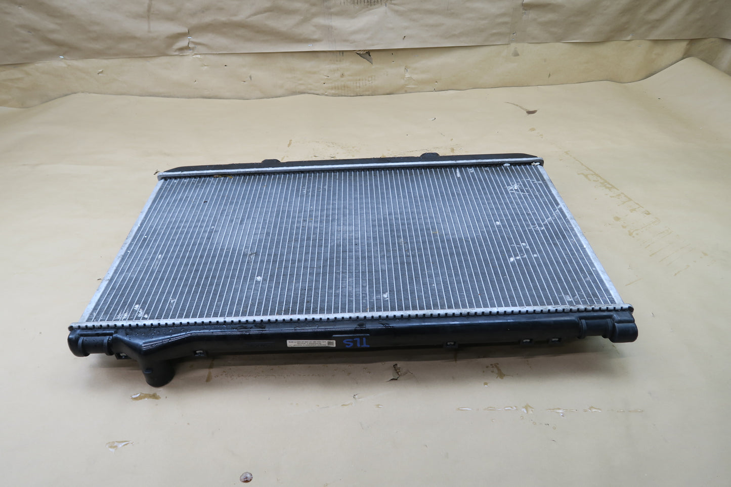 90-94 LEXUS UCF10 LS400 ENGINE COOLING RADIATOR OEM