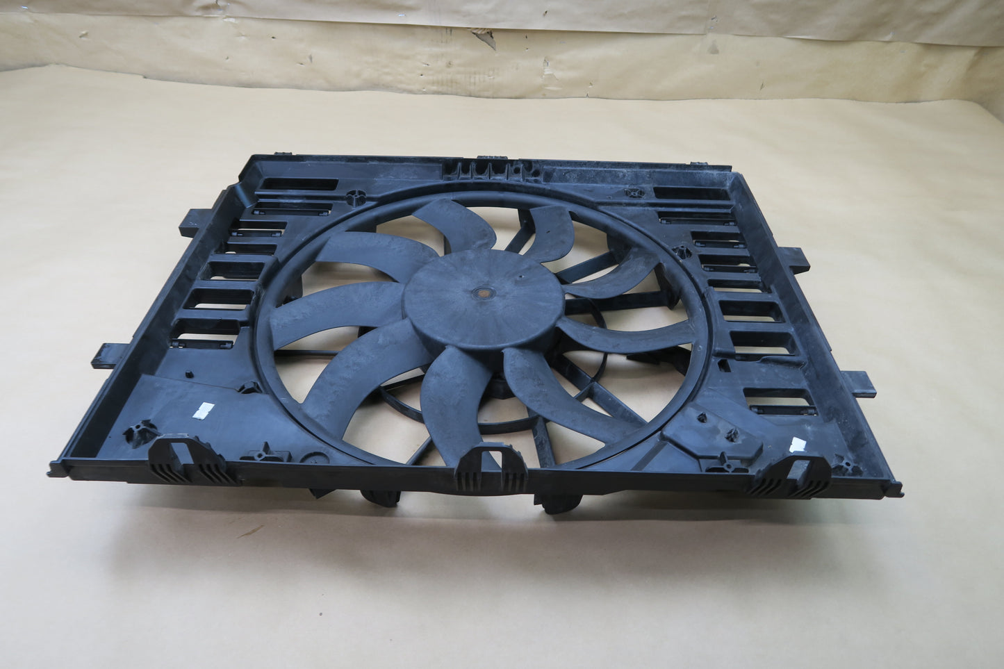 2011-2018 PORSCHE CAYENNE 958 ENGINE COOLING FAN MOTOR SHROUD 7P0121207A