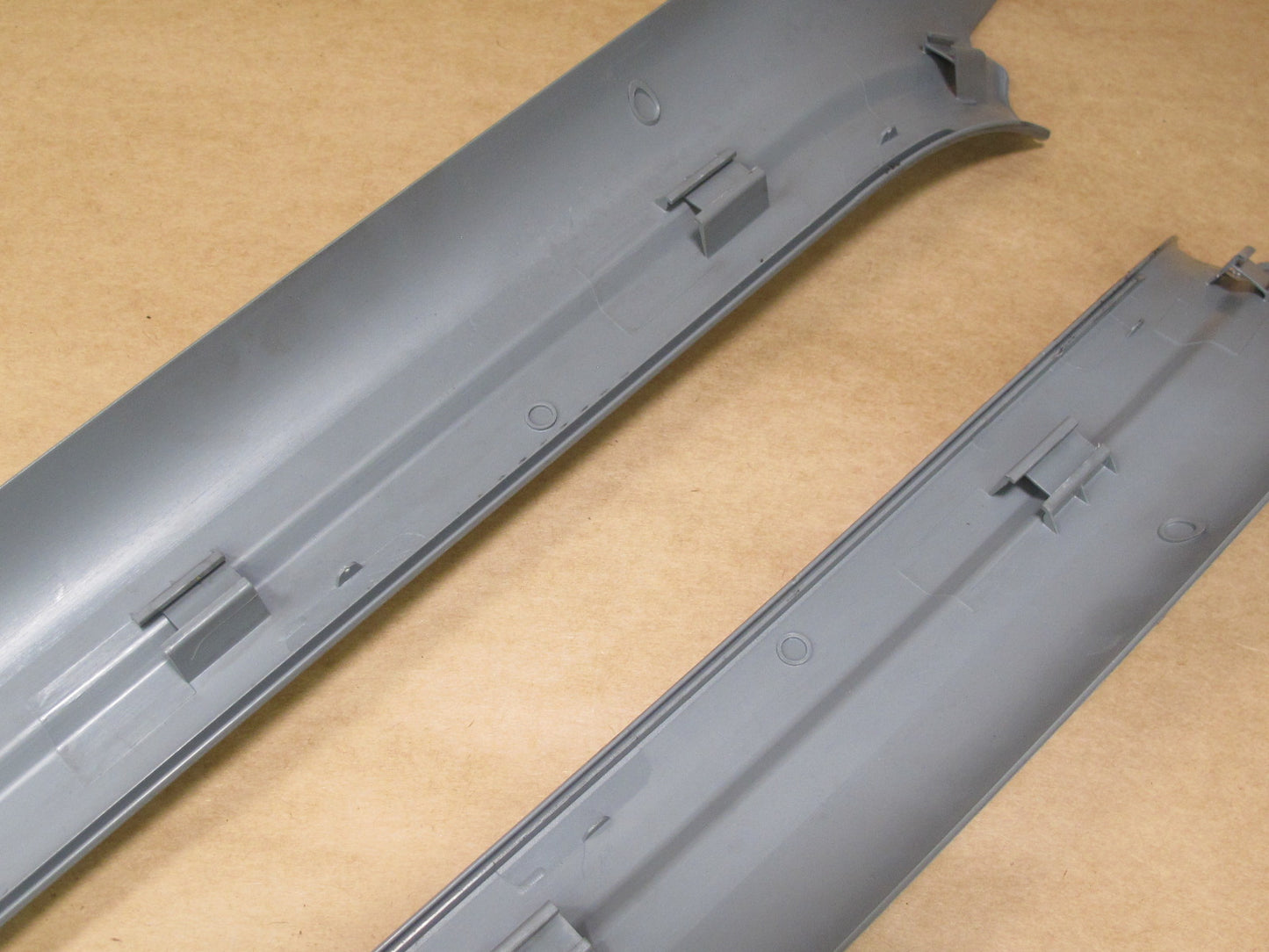 01-06 BMW E46 CONVERTIBLE SET OF 2 DOOR SCUFF SILL PLATE TRIM COVER PANEL OEM