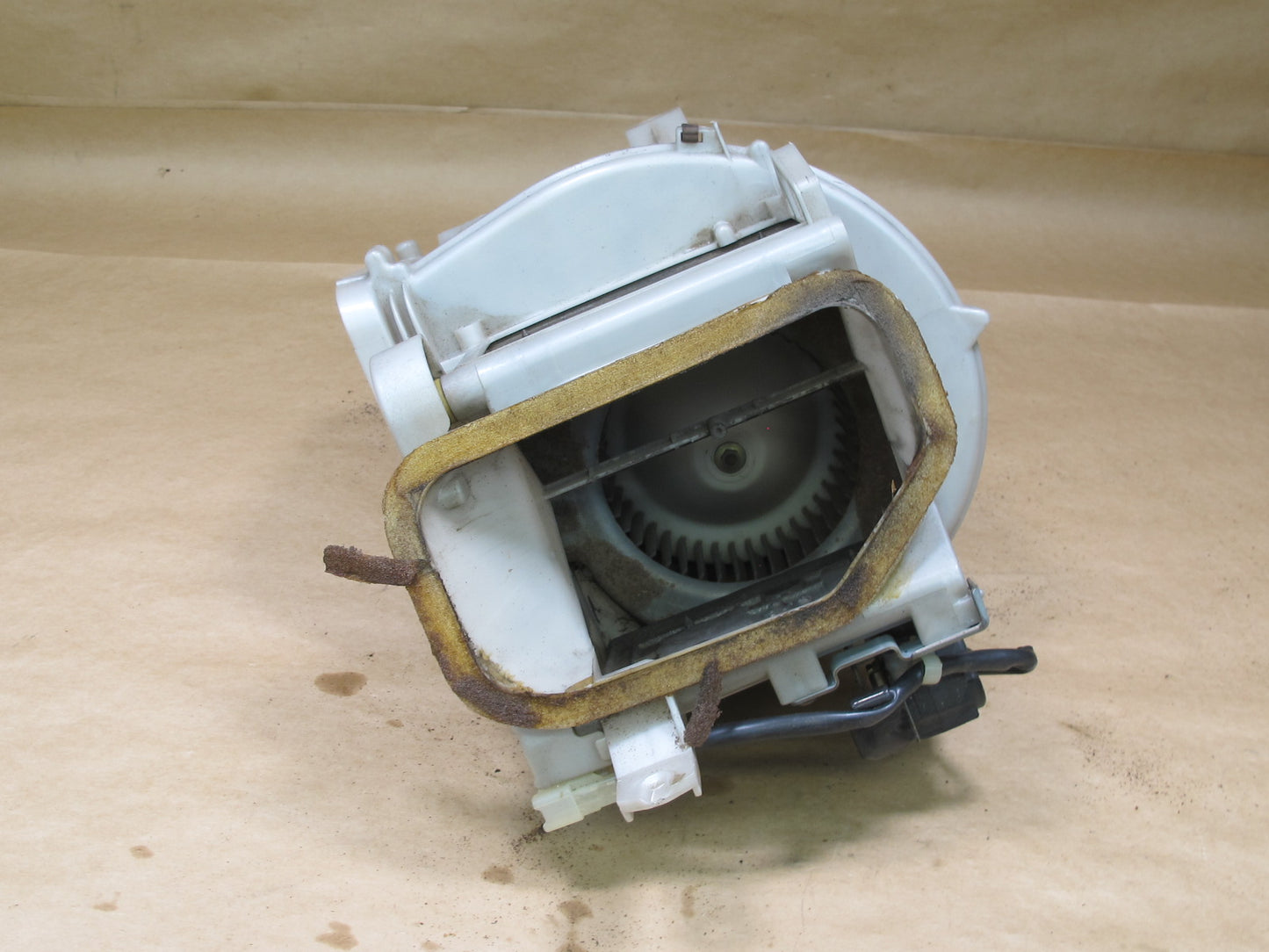 86-92 TOYOTA SUPRA MK3 HVAC HEATER BLOWER FAN & HOUSING ASSEMBLY OEM