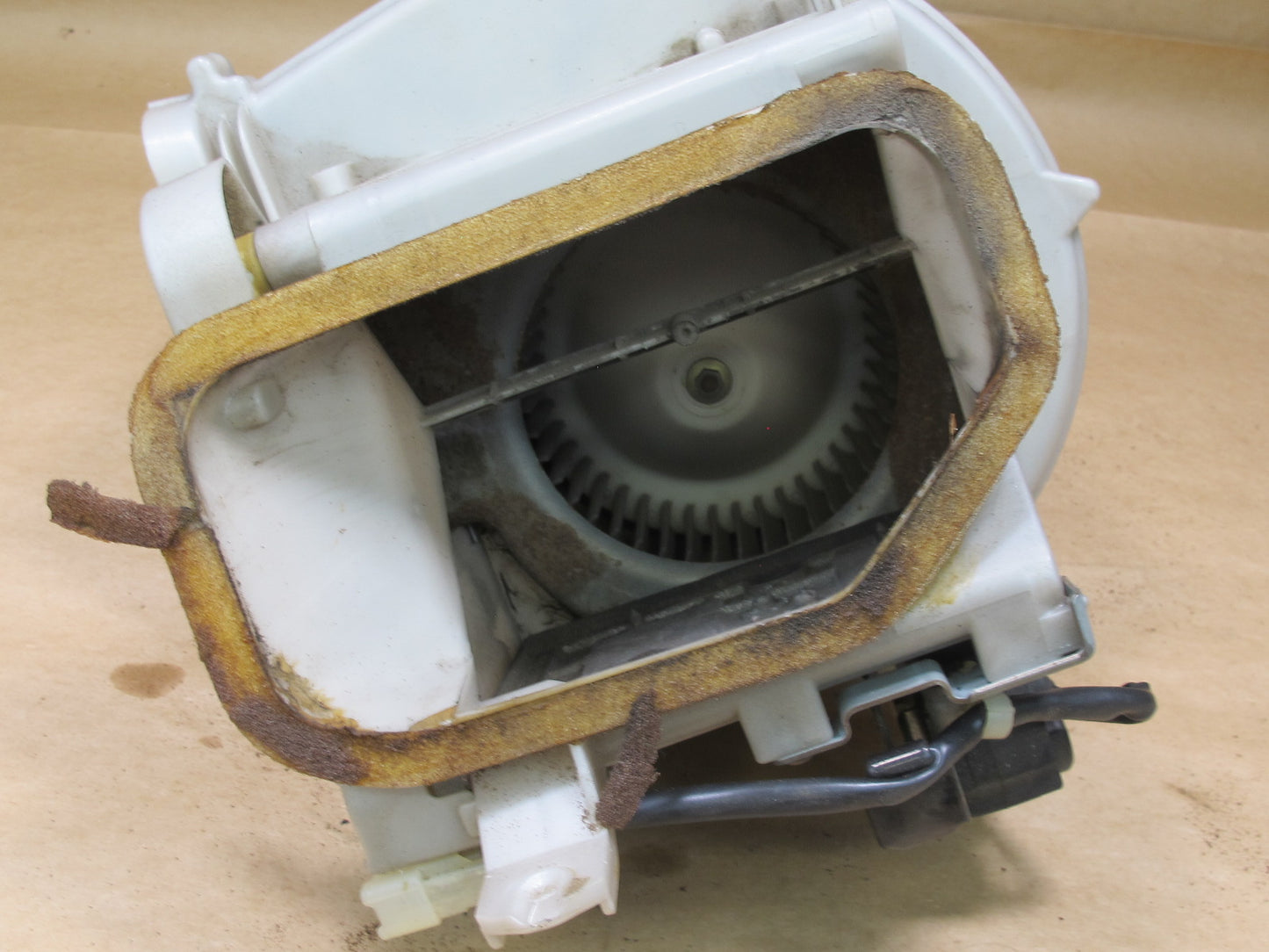 86-92 TOYOTA SUPRA MK3 HVAC HEATER BLOWER FAN & HOUSING ASSEMBLY OEM