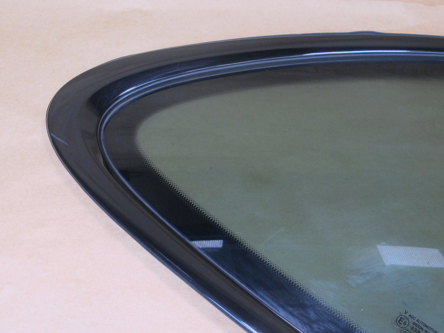 2011-2018 PORSCHE CAYENNE 958 REAR RIGHT DOOR QUARTER GLASS WINDOW