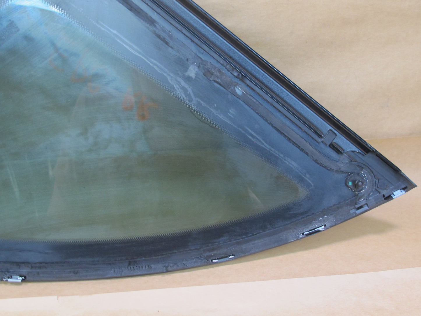 2011-2018 PORSCHE CAYENNE 958 REAR RIGHT DOOR QUARTER GLASS WINDOW