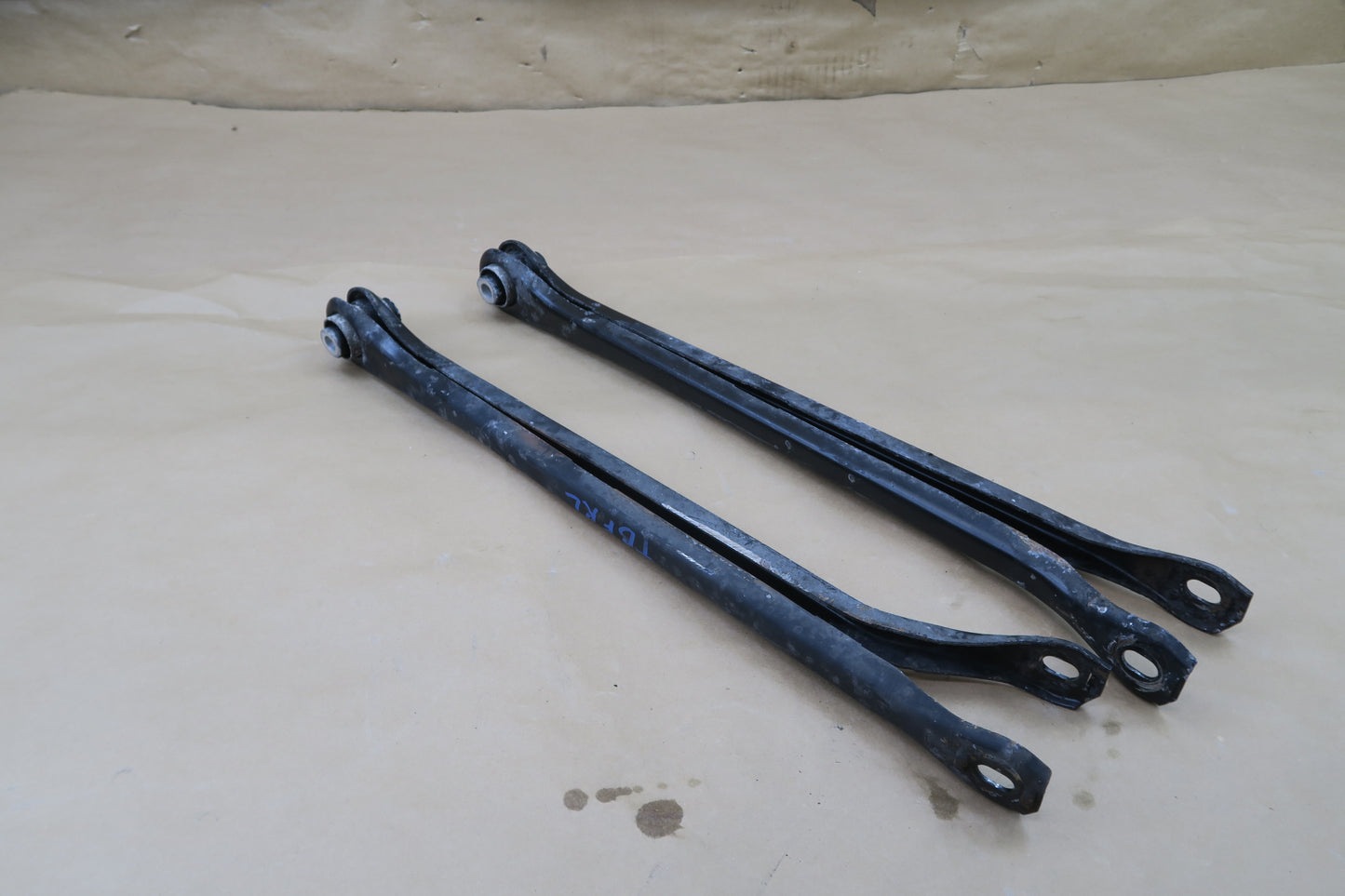 01-06 BMW E46 3-SERIES RWD REAR LEFT & RIGHT LOWER WISHBONE CONTROL ARM OEM