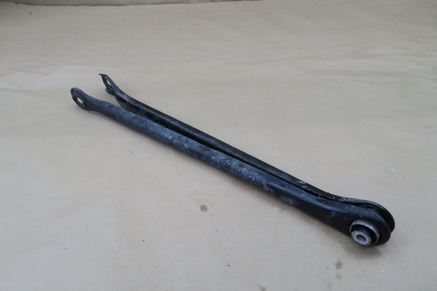 01-06 BMW E46 3-SERIES RWD REAR LEFT & RIGHT LOWER WISHBONE CONTROL ARM OEM