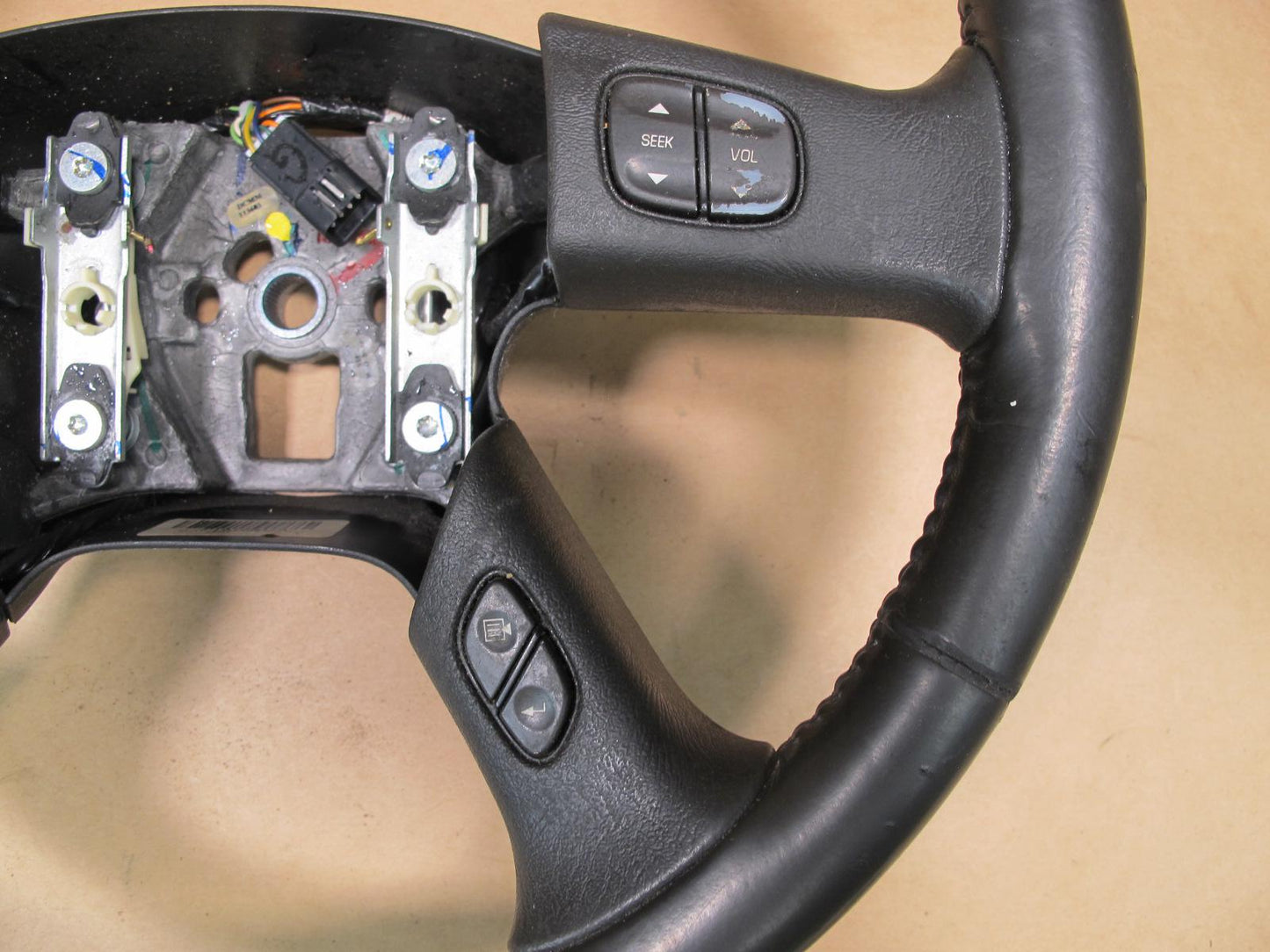 2003-2007 HUMMER H2 MULTI FUNCTION STEERING WHEEL W/ CONTROL SWITCH BLACK