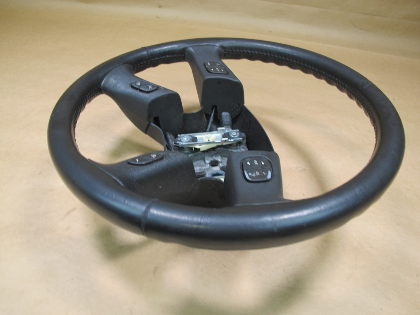 2003-2007 HUMMER H2 MULTI FUNCTION STEERING WHEEL W/ CONTROL SWITCH BLACK