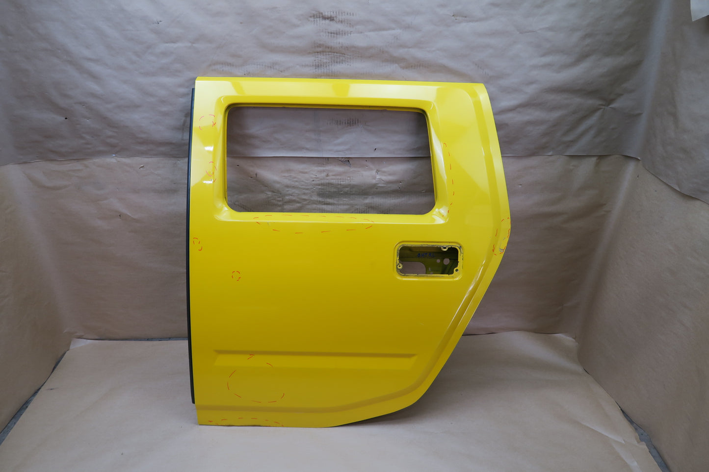 2003-2009 HUMMER H2 REAR LEFT DRIVER SIDE EXTERIOR DOOR SHELL PANEL YELLOW