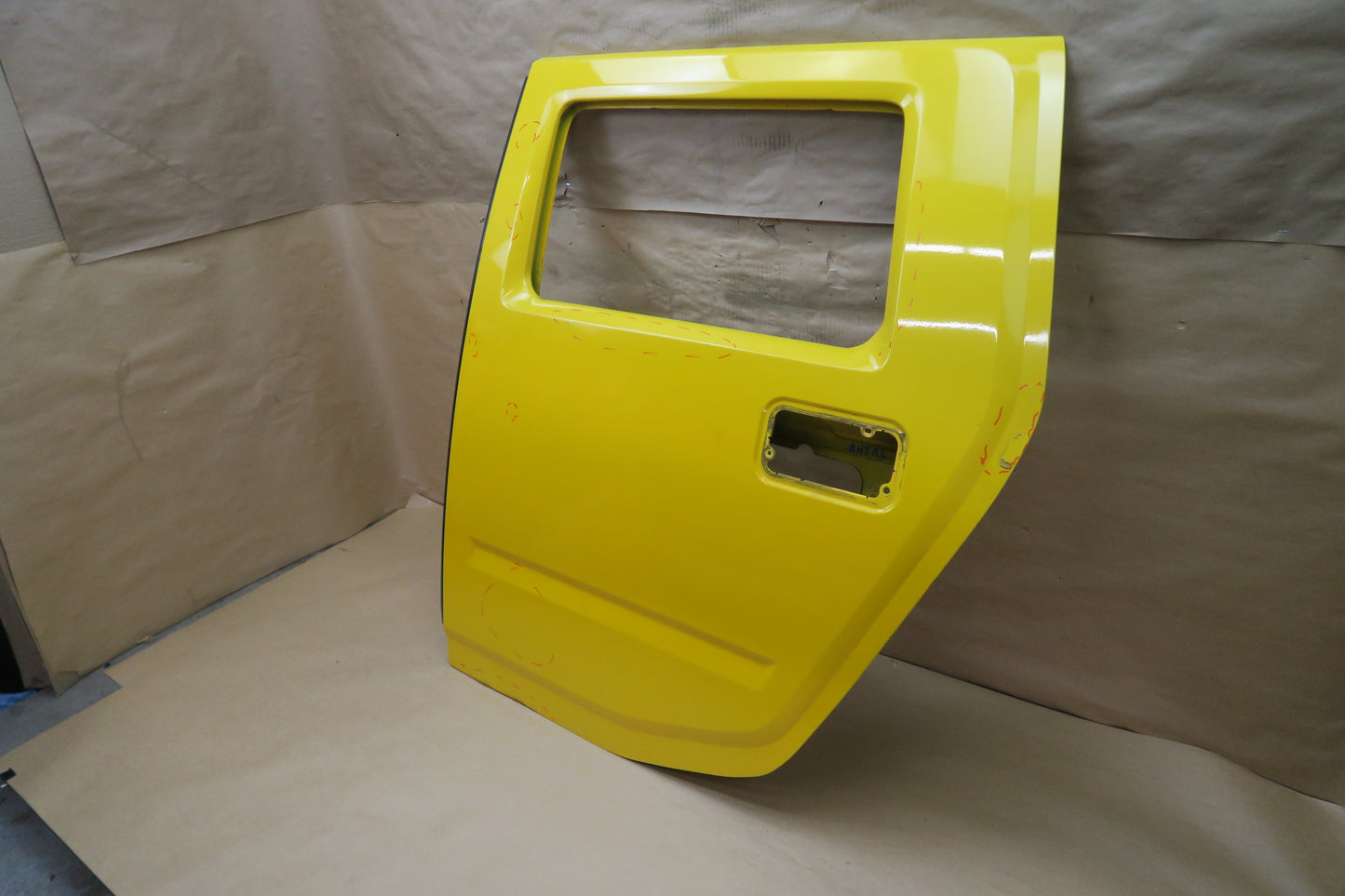 2003-2009 HUMMER H2 REAR LEFT DRIVER SIDE EXTERIOR DOOR SHELL PANEL YELLOW