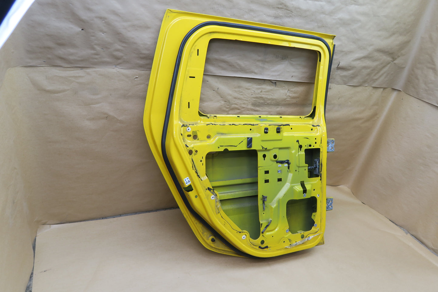 2003-2009 HUMMER H2 REAR LEFT DRIVER SIDE EXTERIOR DOOR SHELL PANEL YELLOW