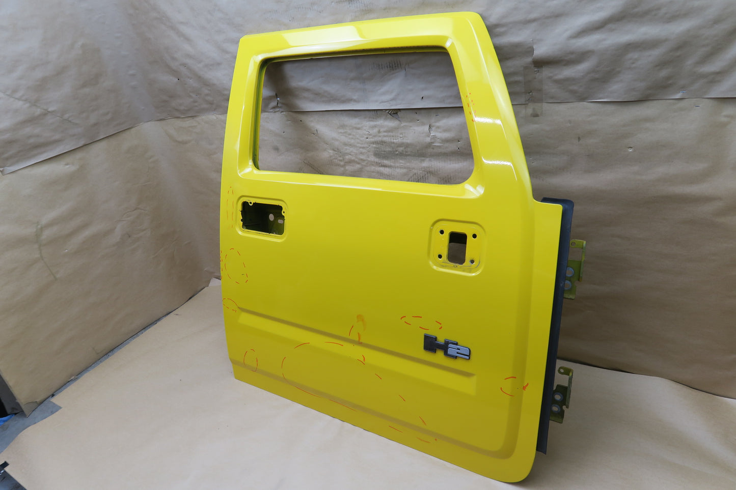 2003-2009 HUMMER H2 FRONT RIGHT PASSENGER SIDE EXTERIOR DOOR SHELL PANEL YELLOW