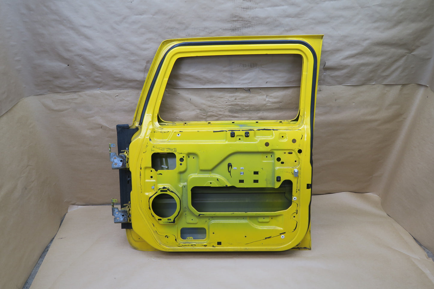 2003-2009 HUMMER H2 FRONT RIGHT PASSENGER SIDE EXTERIOR DOOR SHELL PANEL YELLOW