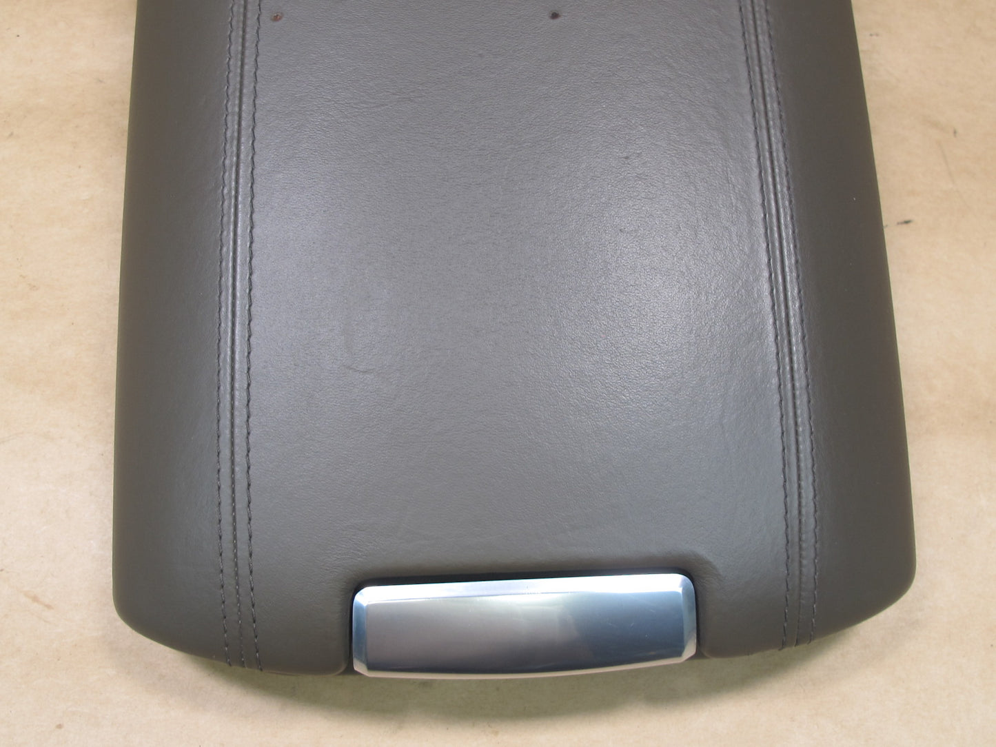 2011-2014 PORSCHE CAYENNE 958 CENTER CONSOLE LEATHER ARMREST LID COVER