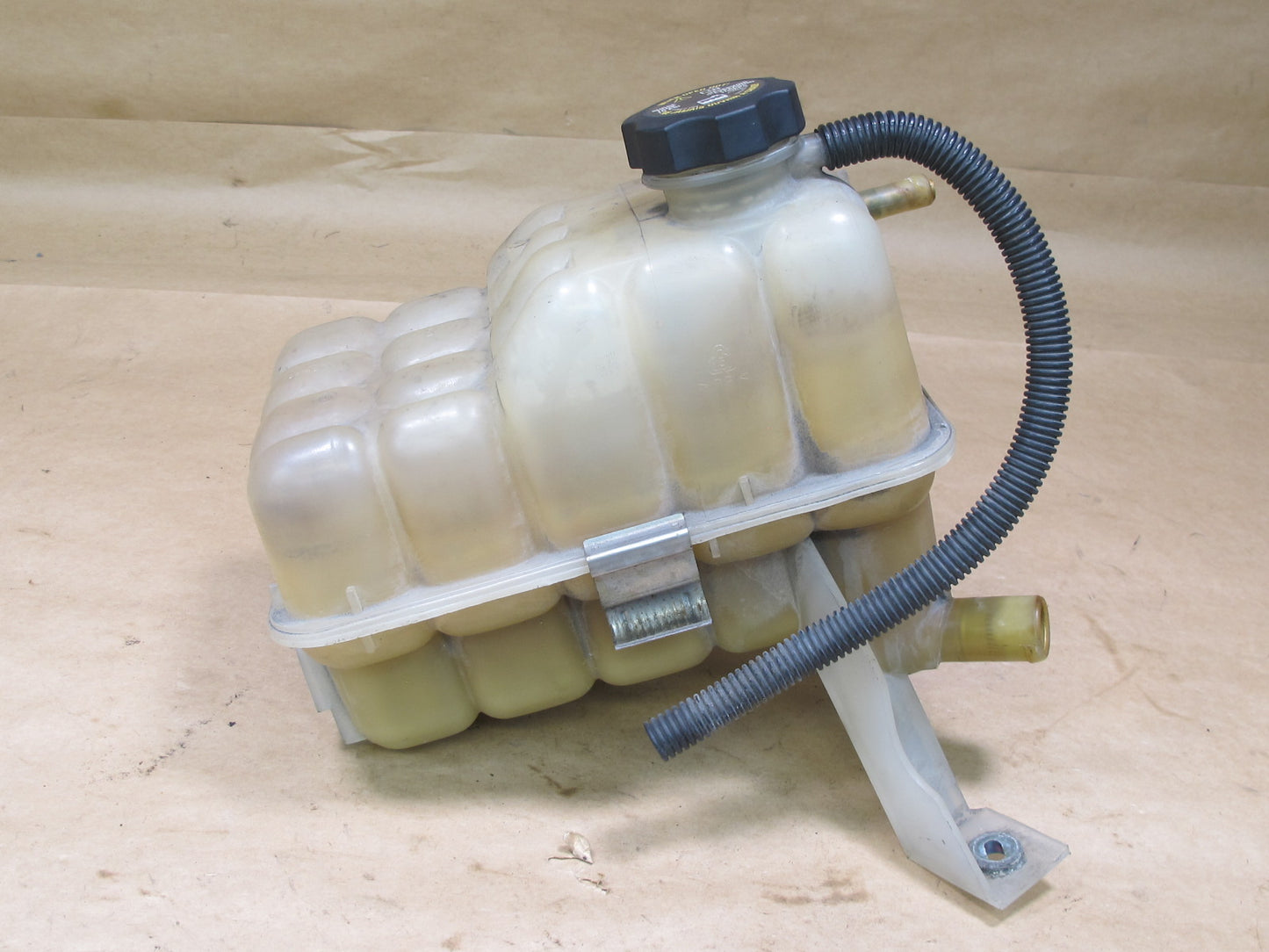 2003-2009 HUMMER H2 RADIATOR COOLANT OVERFLOW BOTTLE RESERVOIR