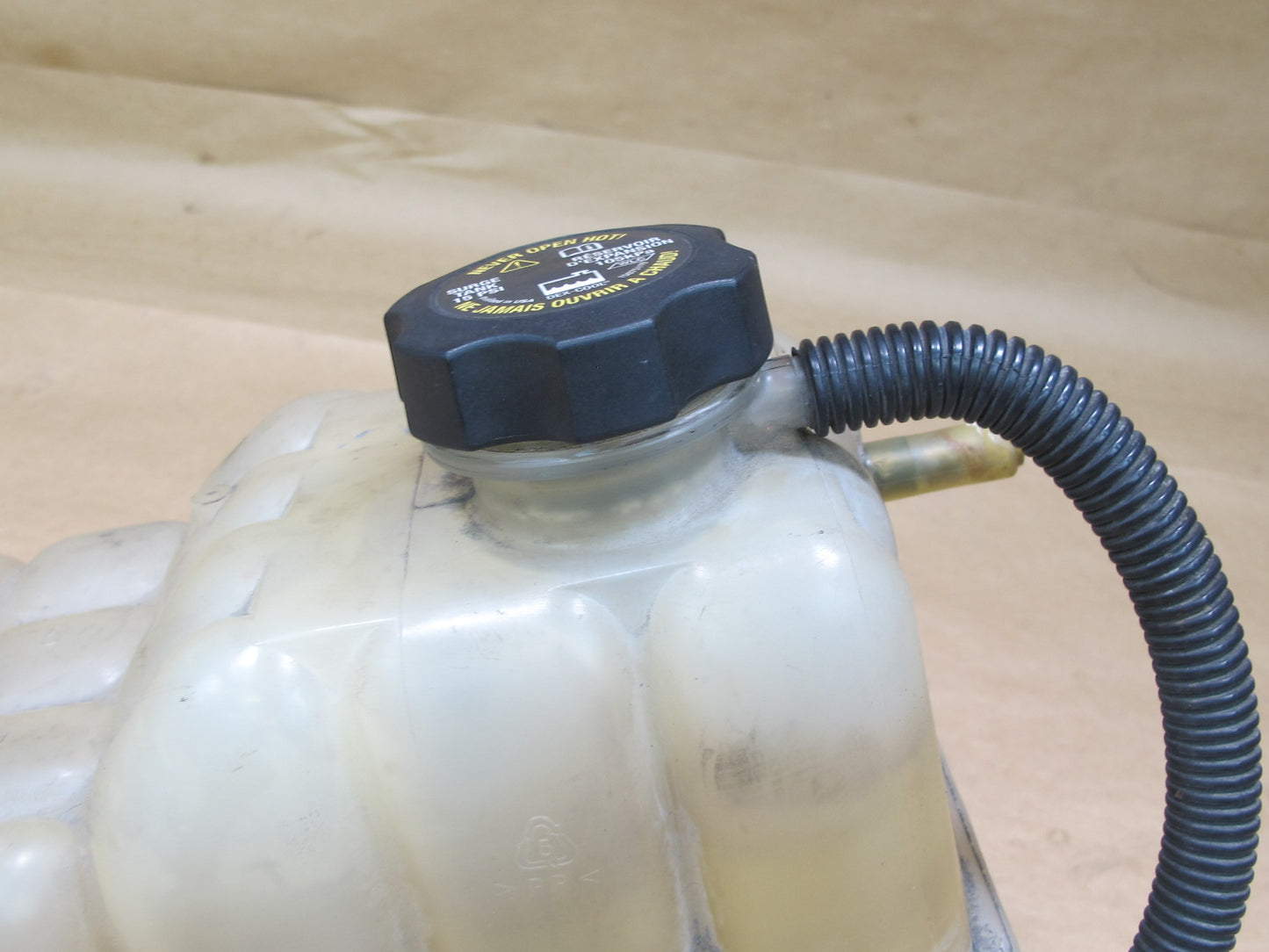 2003-2009 HUMMER H2 RADIATOR COOLANT OVERFLOW BOTTLE RESERVOIR