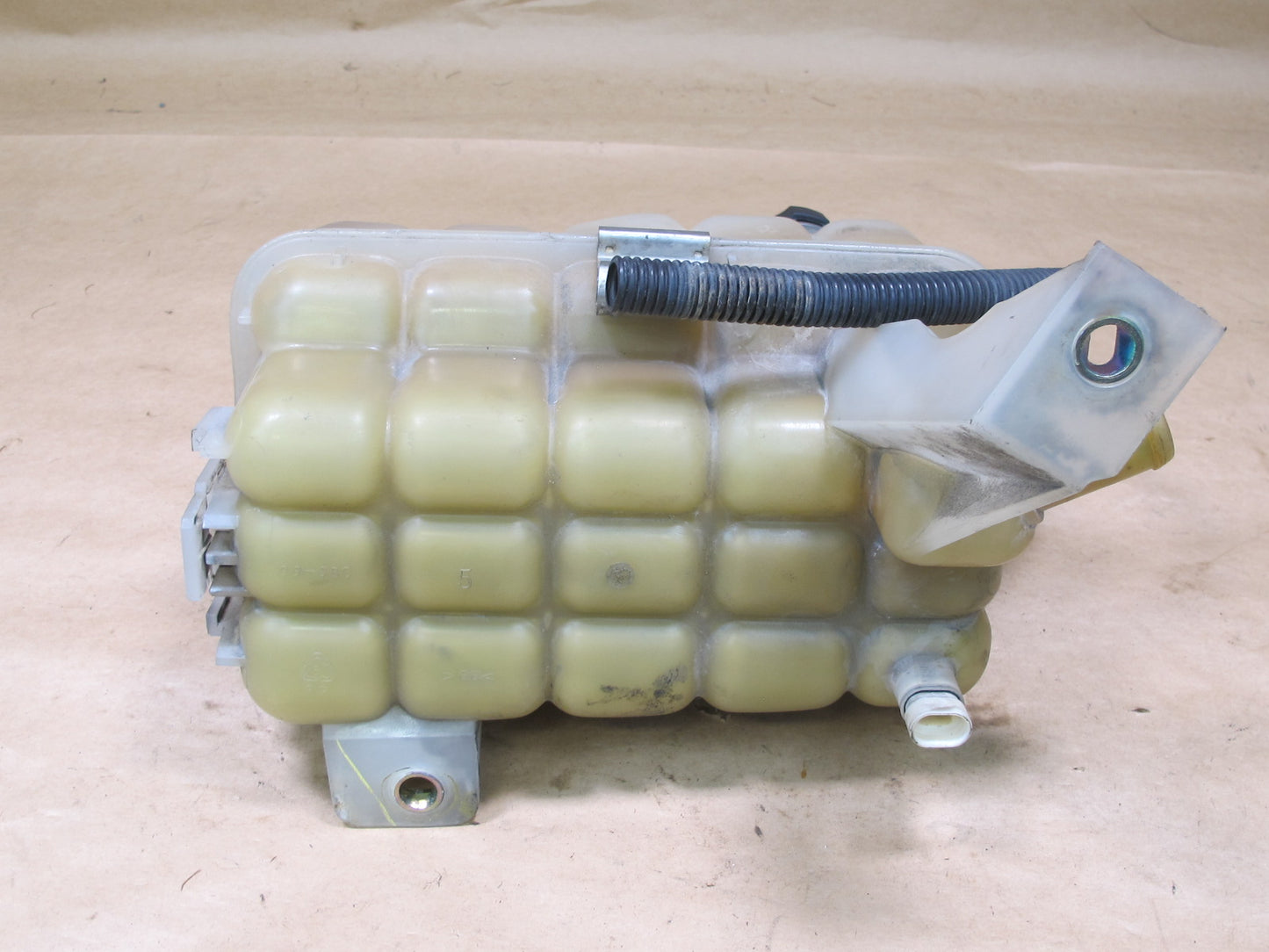 2003-2009 HUMMER H2 RADIATOR COOLANT OVERFLOW BOTTLE RESERVOIR