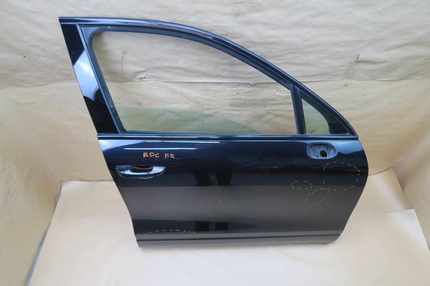 2011-2018 PORSCHE CAYENNE 958 FRONT RIGHT DOOR SHELL PANEL W GLASS