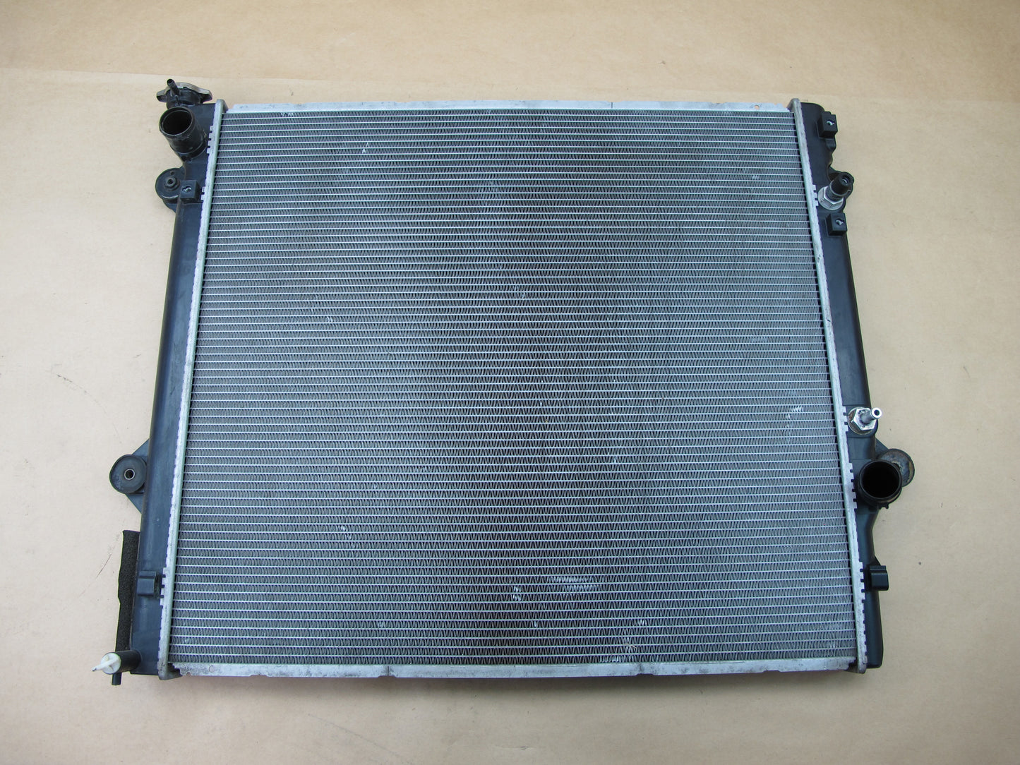 2003-2009 LEXUS UZJ120L GX470 ENGINE RADIATOR 422173-9793