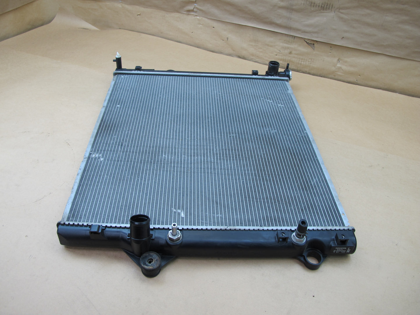 2003-2009 LEXUS UZJ120L GX470 ENGINE RADIATOR 422173-9793