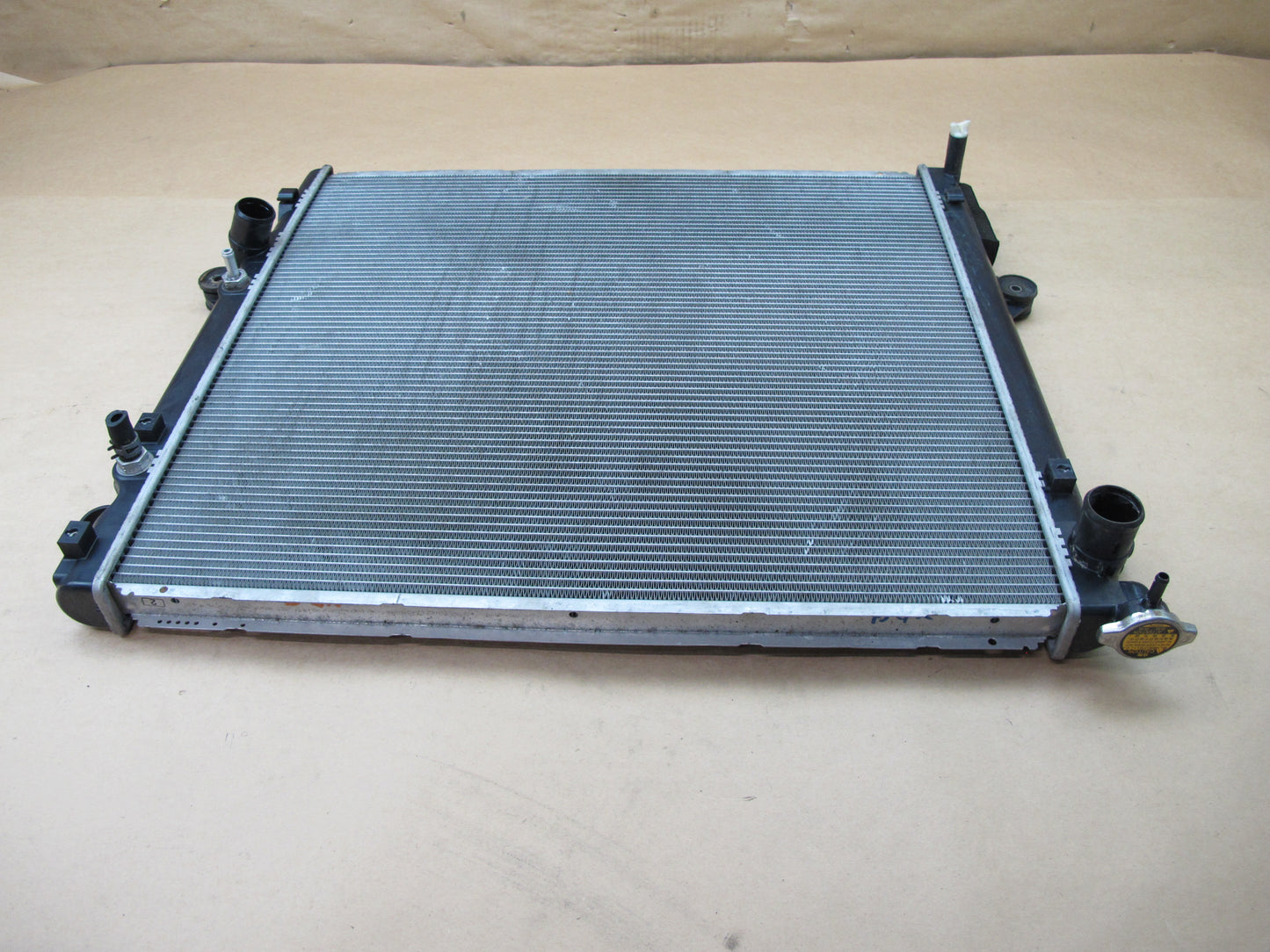 2003-2009 LEXUS UZJ120L GX470 ENGINE RADIATOR 422173-9793