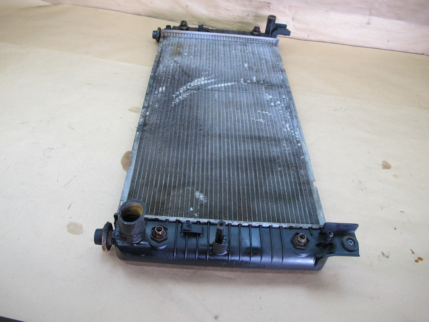 2003-2007 HUMMER H2 6.0L ENGINE MOTOR COOLANT RADIATOR 15193107