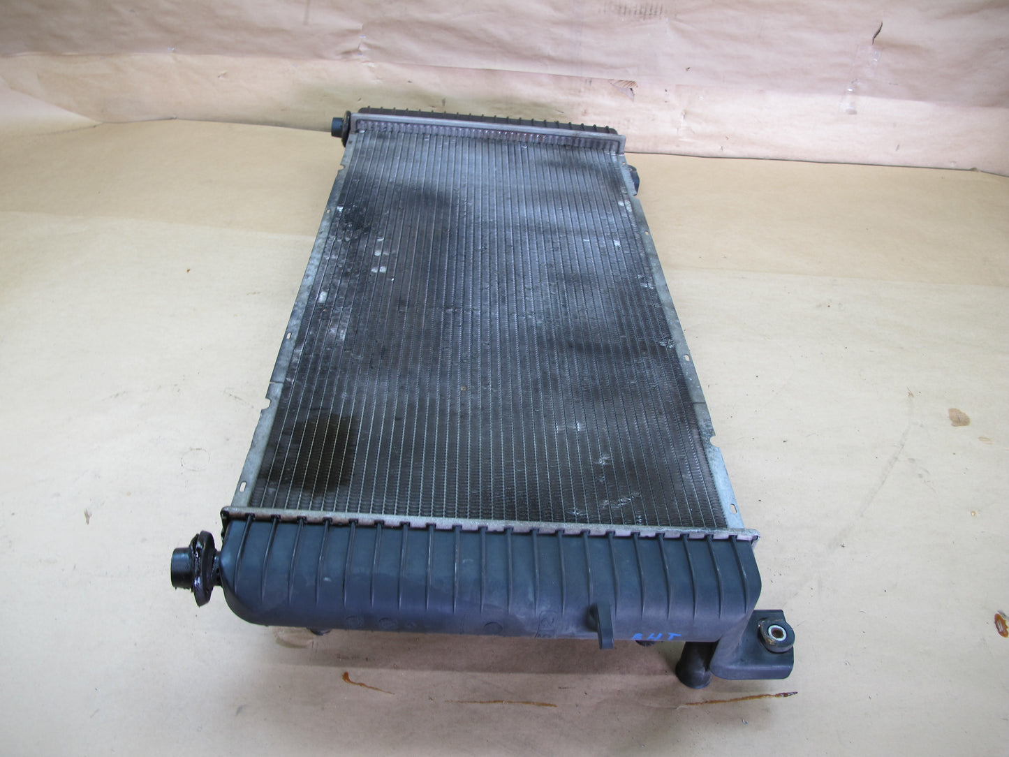 2003-2007 HUMMER H2 6.0L ENGINE MOTOR COOLANT RADIATOR 15193107