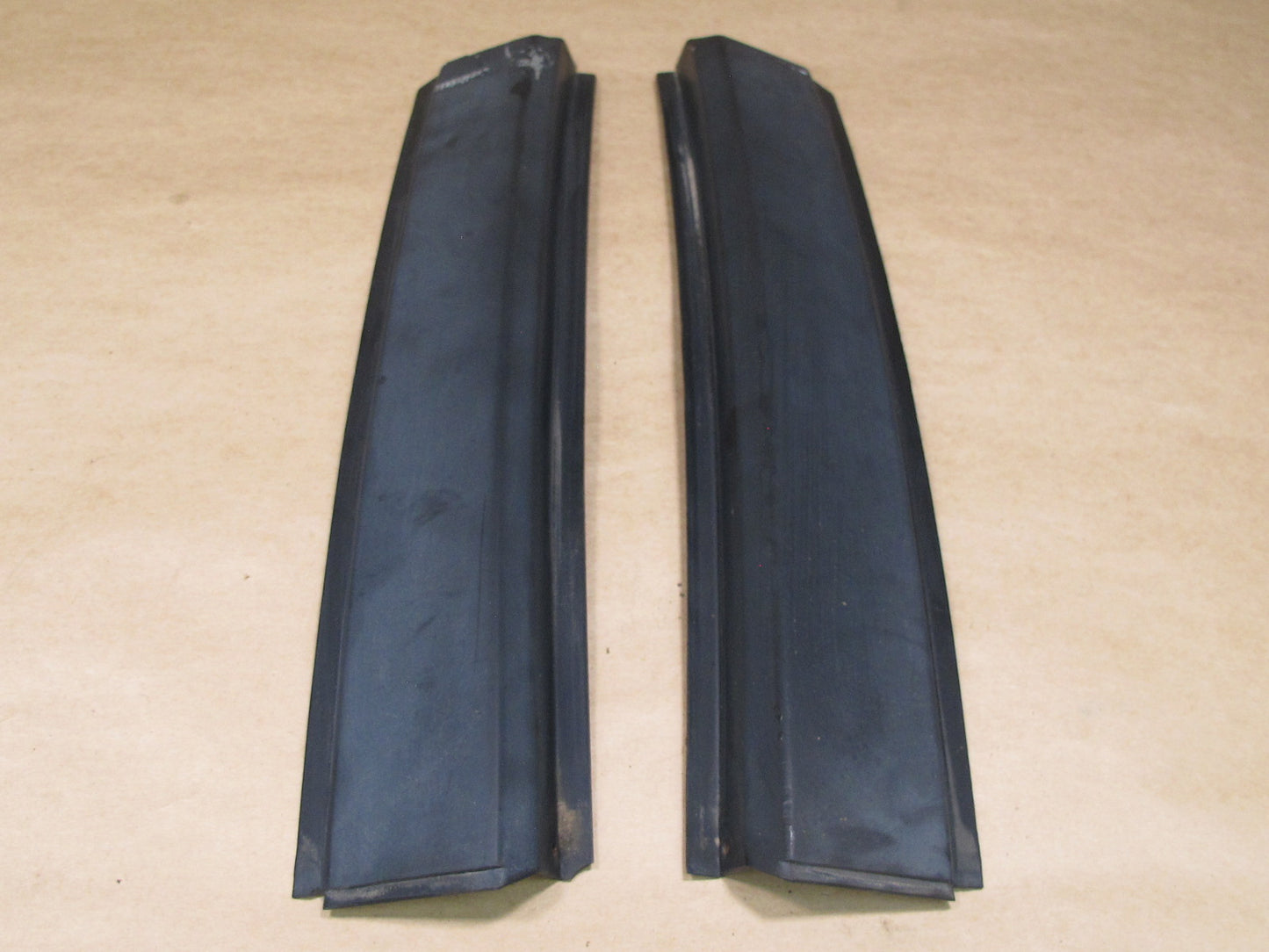 85-93 VOLKSWAGEN VW MK1 CABRIOLET SET OF 2 EXTERIOR B-PILLAR TRIM COVER OEM