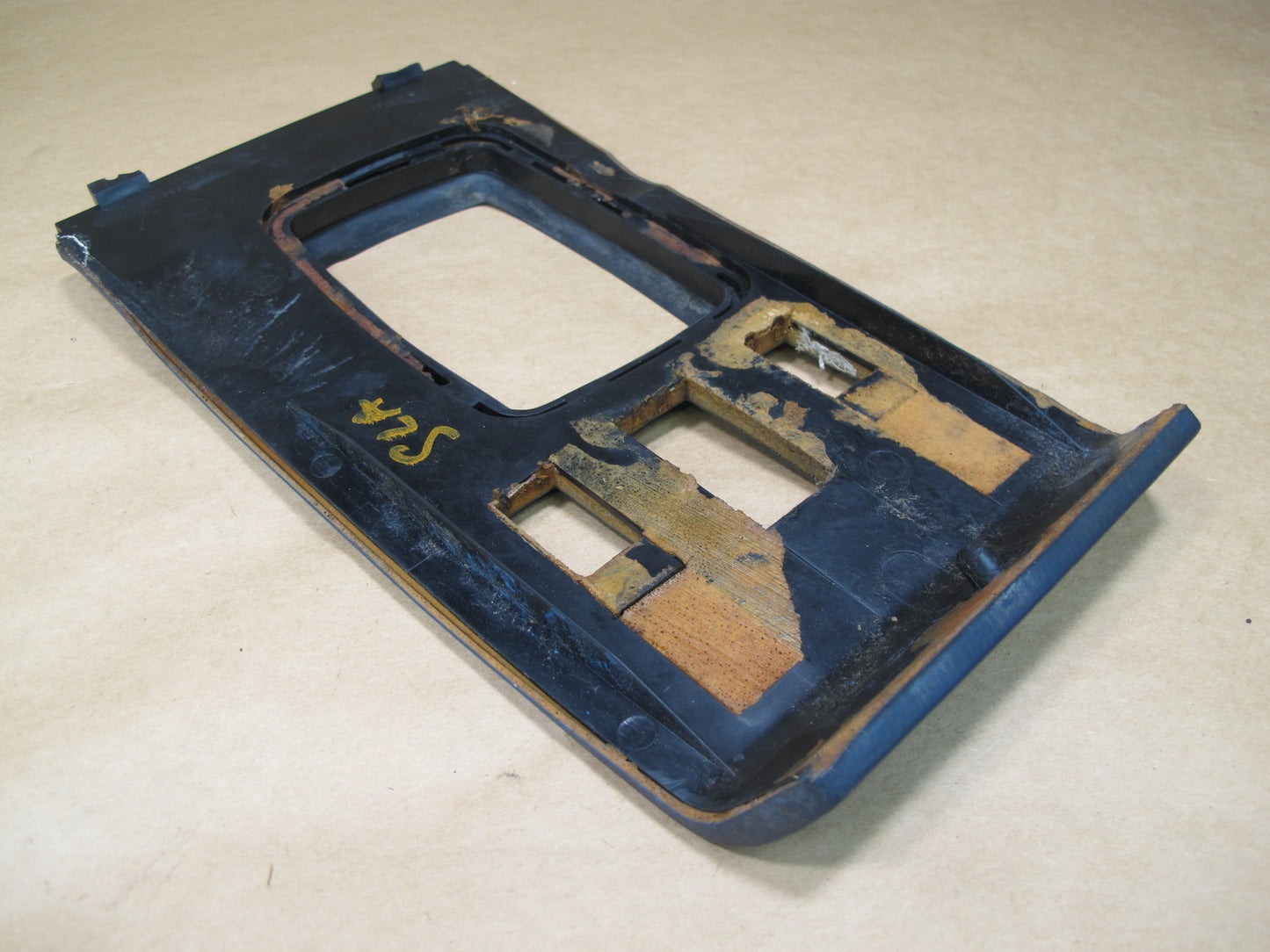 73-85 MERCEDES R107 CONSOLE TRANSMISSION SHIFTER TRIM BEZEL COVER PANEL OEM