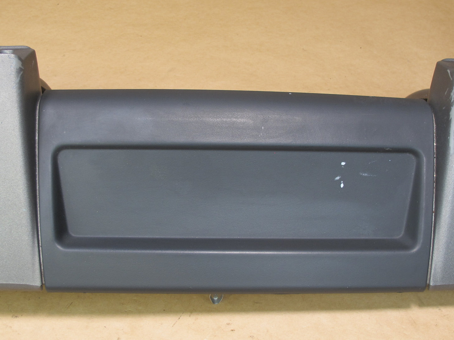 2003-2007 HUMMER H2 RIGHT DASH UPPER TRIM PANEL W/ AIR VENT GRILL ASSEMBLY