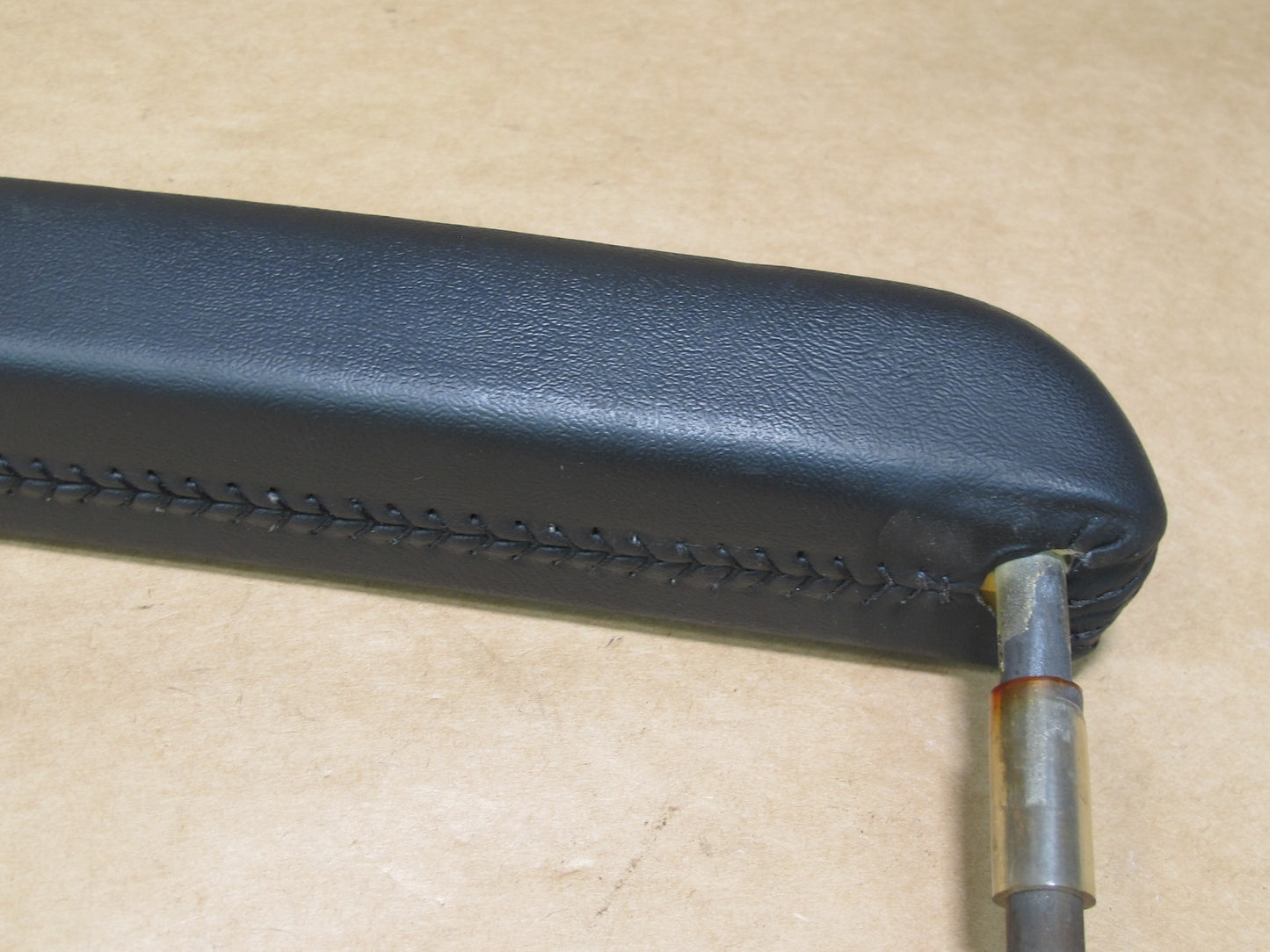 2003-2007 HUMMER H2 FRONT RIGHT PASSENGER SIDE DASHBOARD GRIP GRAB HANDLE BAR