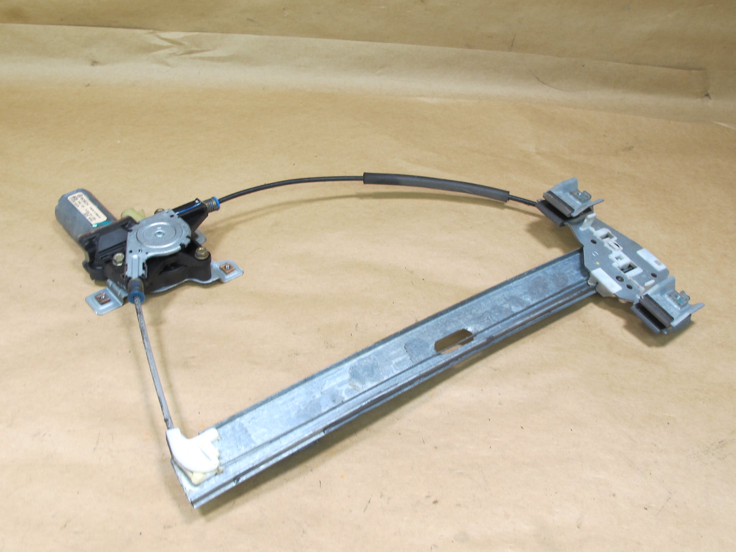 2003-2009 HUMMER H2 REAR RIGHT PASSENGER SIDE WINDOW REGULATOR W/ POWER MOTOR