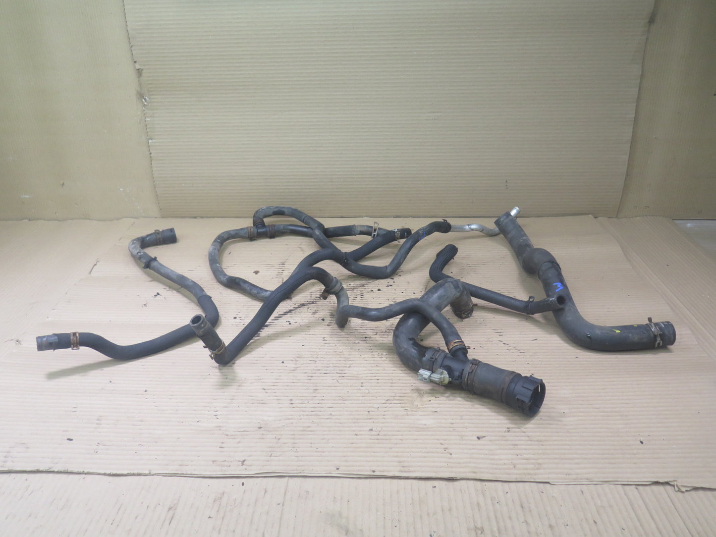 2010-2013 RANGE ROVER SPORT L320 5.0L ENGINE RADIATOR COOLANT HOSE PIPE LINE SET