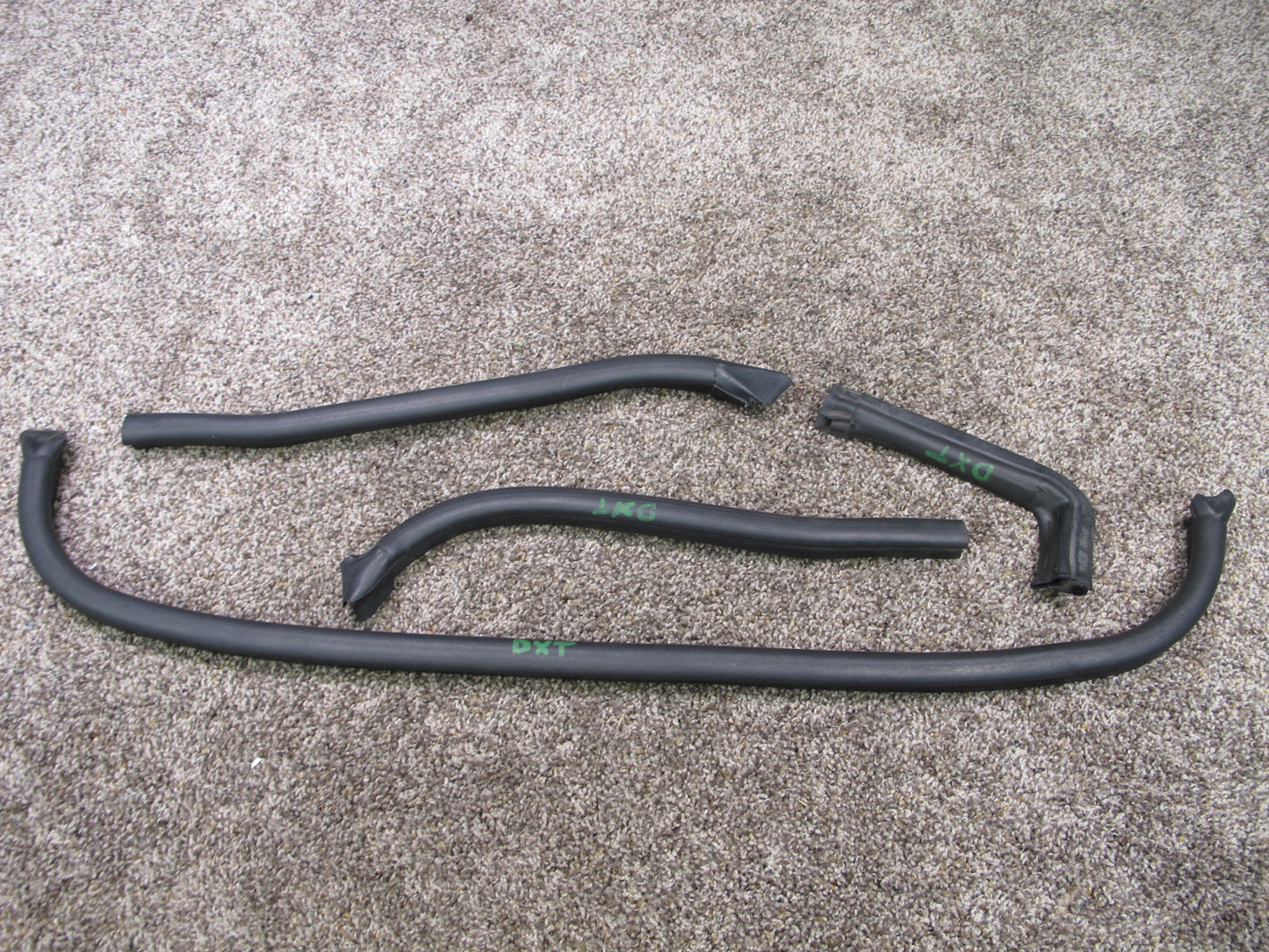 07-10 BMW E83 X3 SET OF 8 UNDER HOOD WEATHERSTRIP RUBBER SEAL OEM