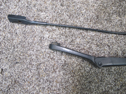 12-17 AUDI C7 A6 A7 S6 S7 SET OF 2 FRONT WINDSHIELD LEFT & RIGHT WIPER ARM OEM