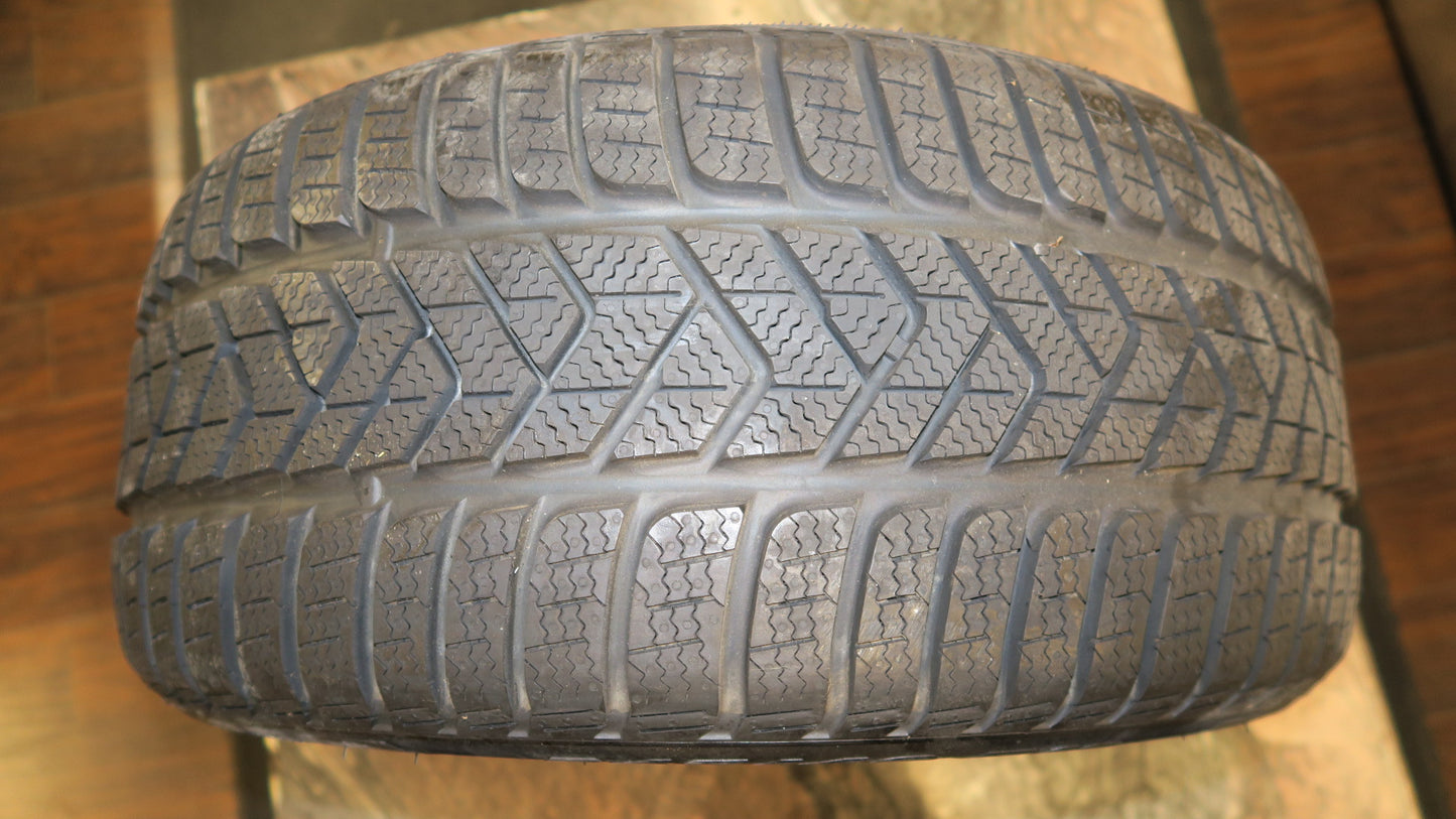 PIRELLI WINTER SOTTOZERO 3 R18 TIRE 245/40 R8XL 97V