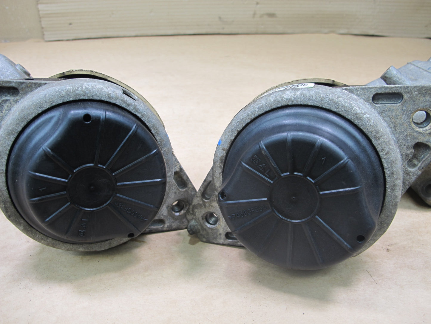 12-15 MERCEDES W166 ML350 SET OF 2 ENGINE LEFT RIGHT MOTOR MOUNT SUPPORT OEM