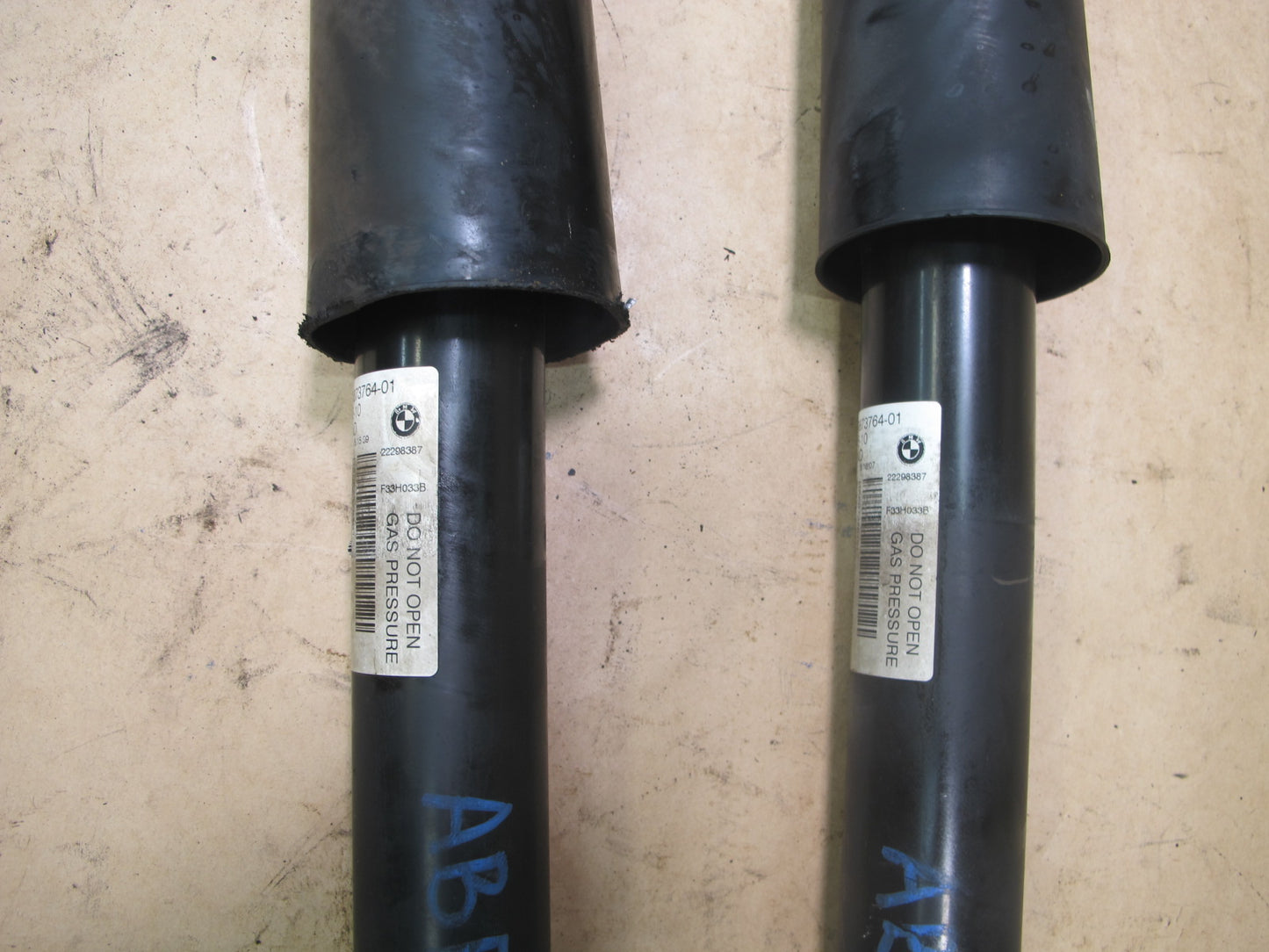 14-16 BMW F33 RWD CONVERTIBLE SET OF 2 REAR STRUT SHOCK ABSORBER 6873764 OEM