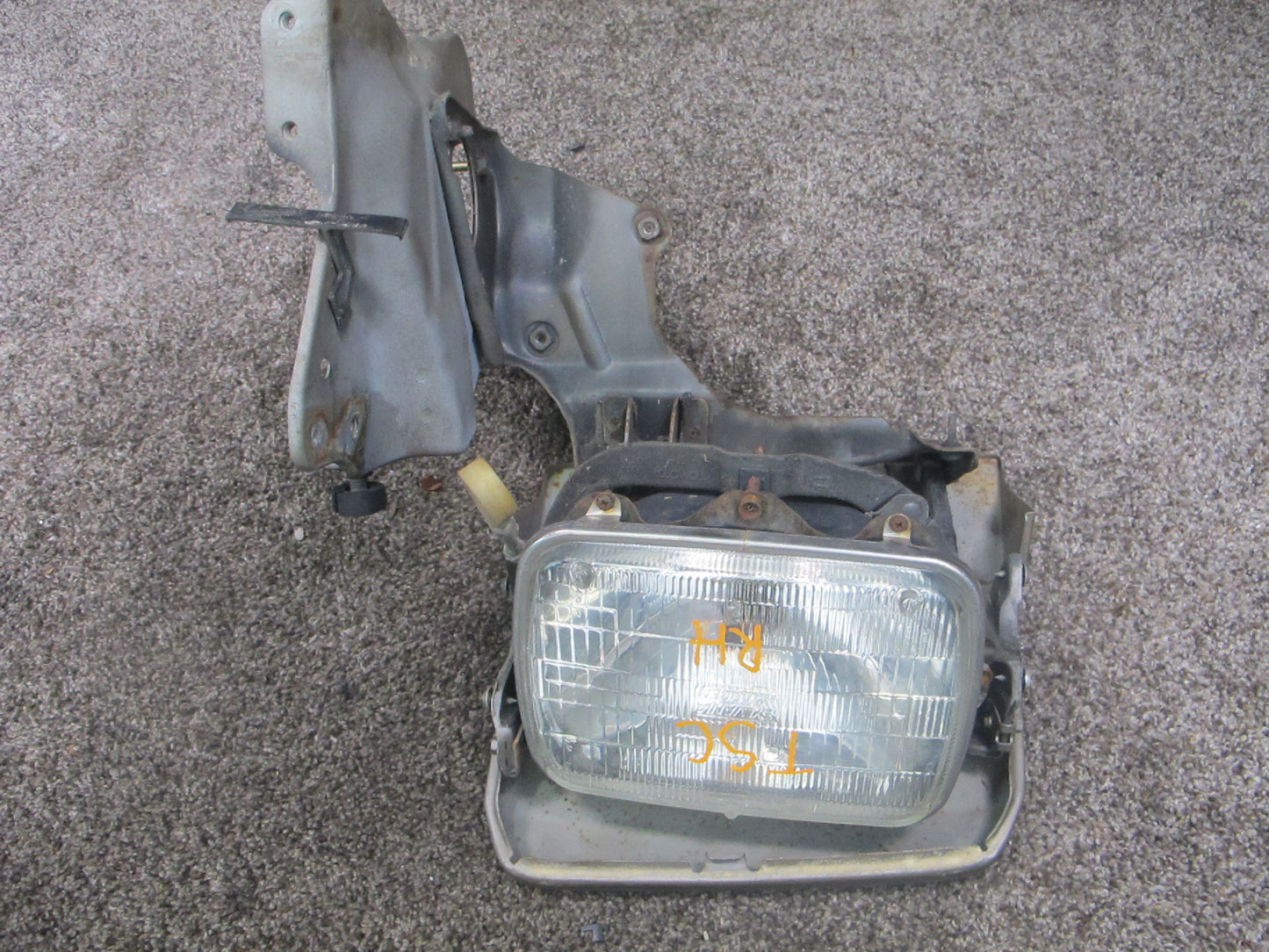 86-88 TOYOTA SUPRA MK3 FRONT RIGHT HEADLIGHT LIGHT LAMP OEM