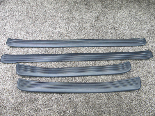 92-96 LEXUS ES300 DOOR FOOT ROCKER PANEL TRIM MOLDING SCUFF SILL MOLDING SET OEM