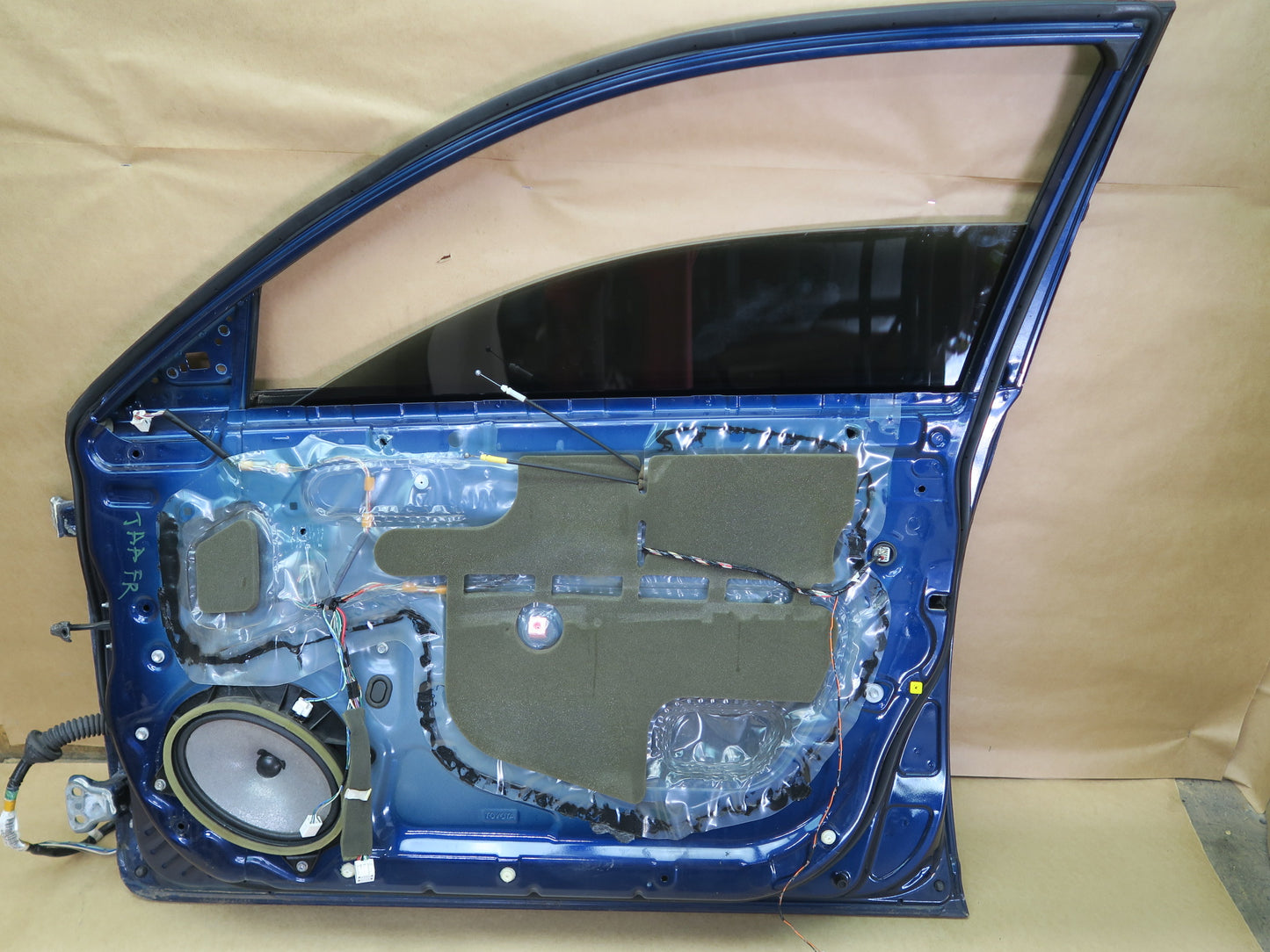 05-12 TOYOTA AVALON FRONT RIGHT PASS SIDE DOOR SHELL W/ GLASS ASSEMBLY BLUE OEM