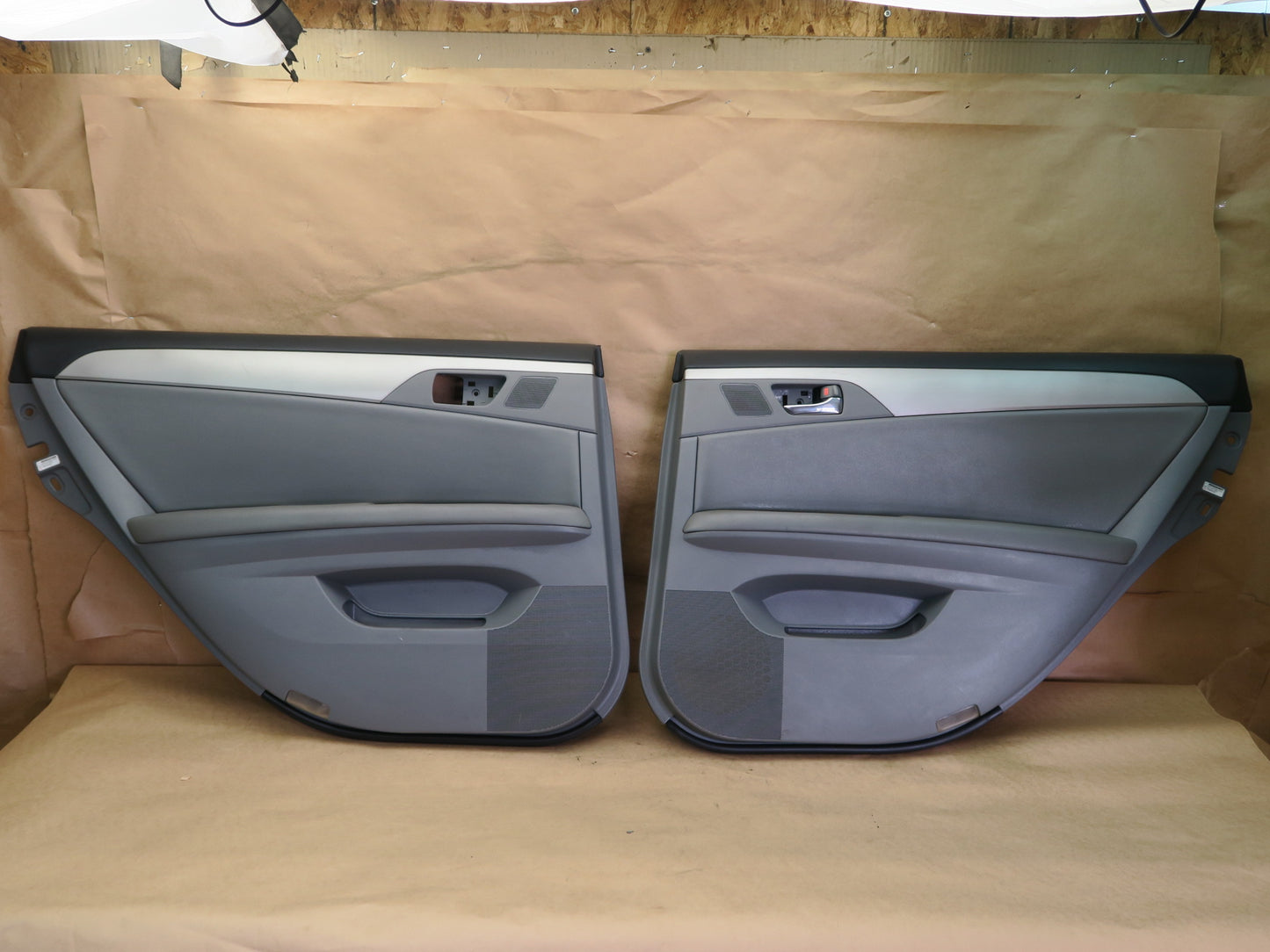 05-08 TOYOTA AVALON REAR RIGHT & LEFT SIDE DOOR PANEL TRIM COVER GRAY SET OEM