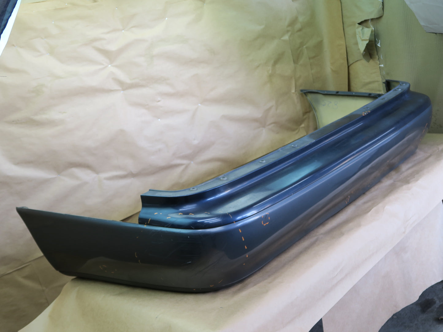 1992-1996 Lexus ES300 Rear Bumper Cover 52159-33900 OEM