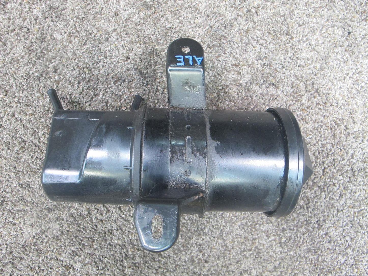 92-93 LEXUS ES300 FUEL VAPOR EVAP CHARCOAL CANISTER 77740-33010 OEM