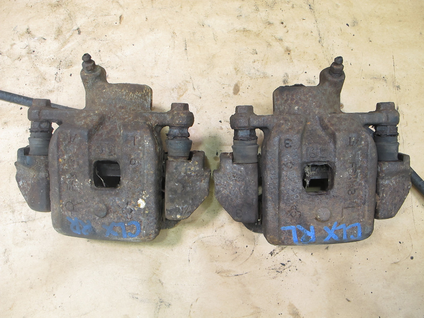 1998-2002 LEXUS LX470 J100 AWD REAR LEFT & RIGHT BRAKE CALIPER SET