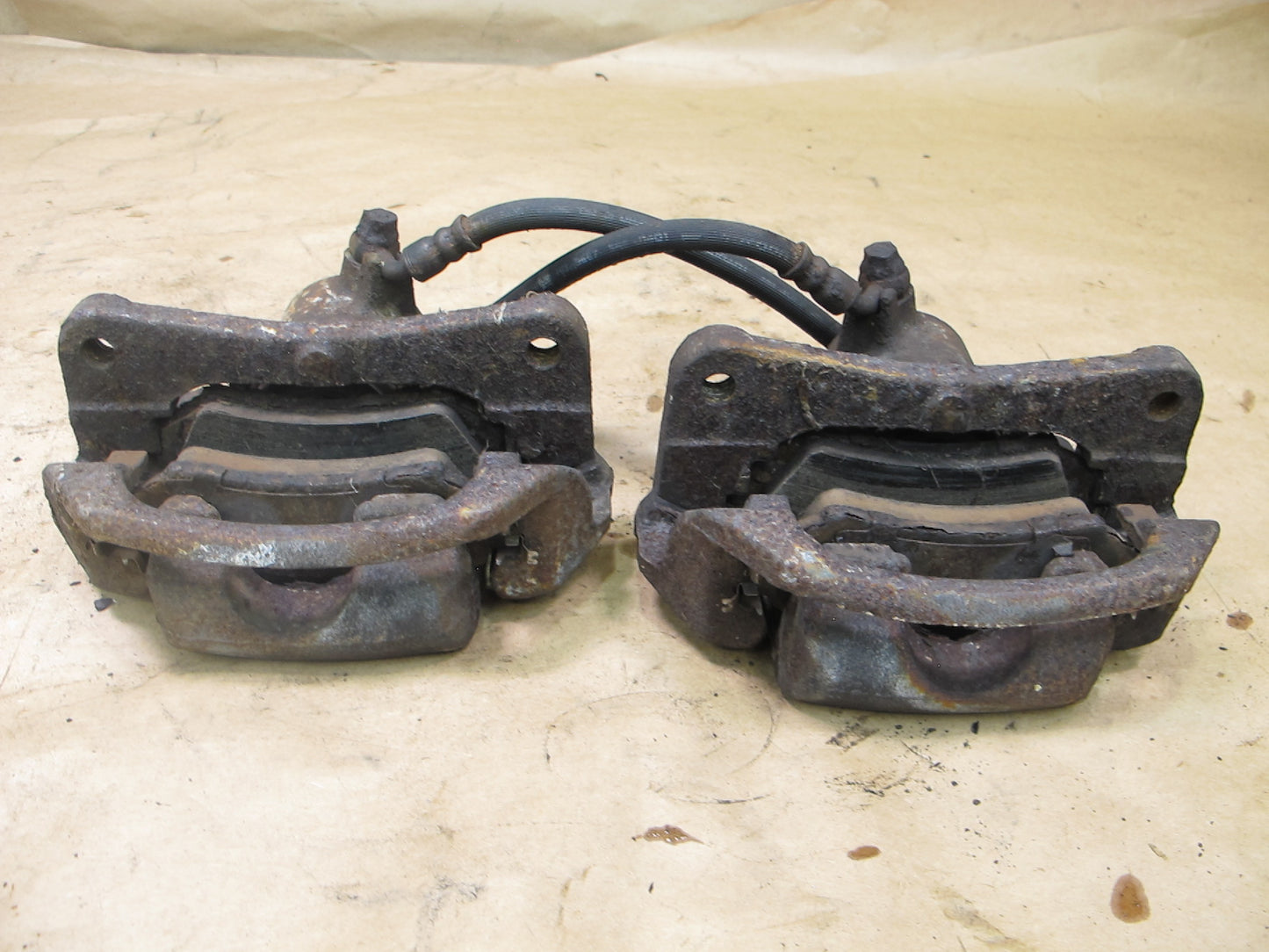 1998-2002 LEXUS LX470 J100 AWD REAR LEFT & RIGHT BRAKE CALIPER SET