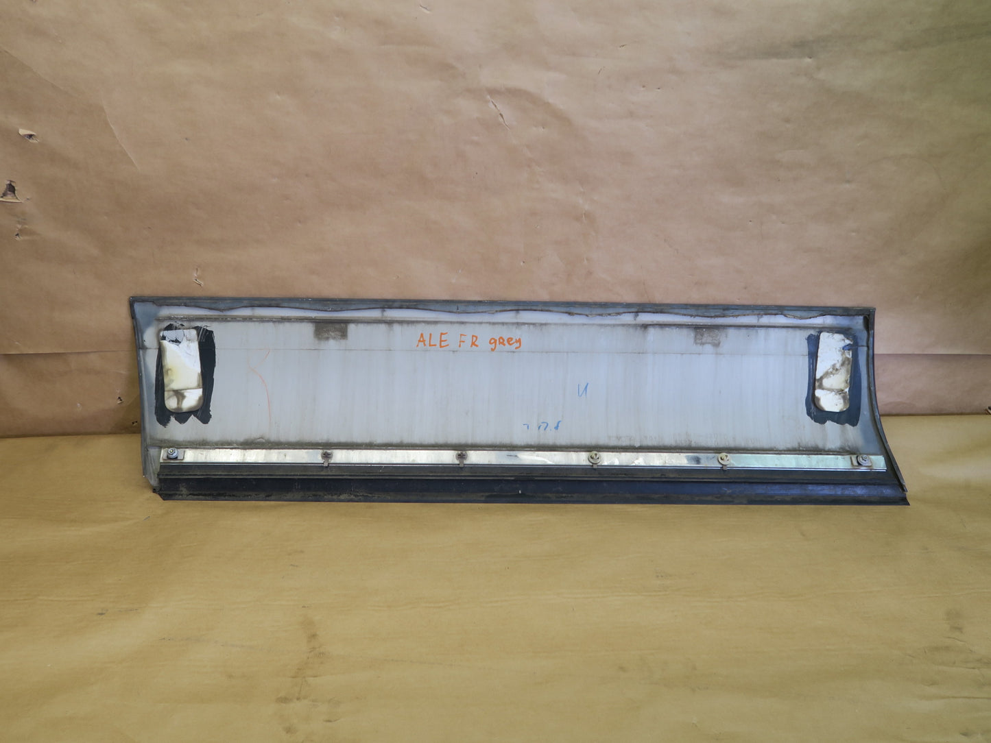 92-96 LEXUS ES300 FRONT RIGHT PASS SIDE DOOR OUTER TRIM COVER MOLDING PANEL OEM