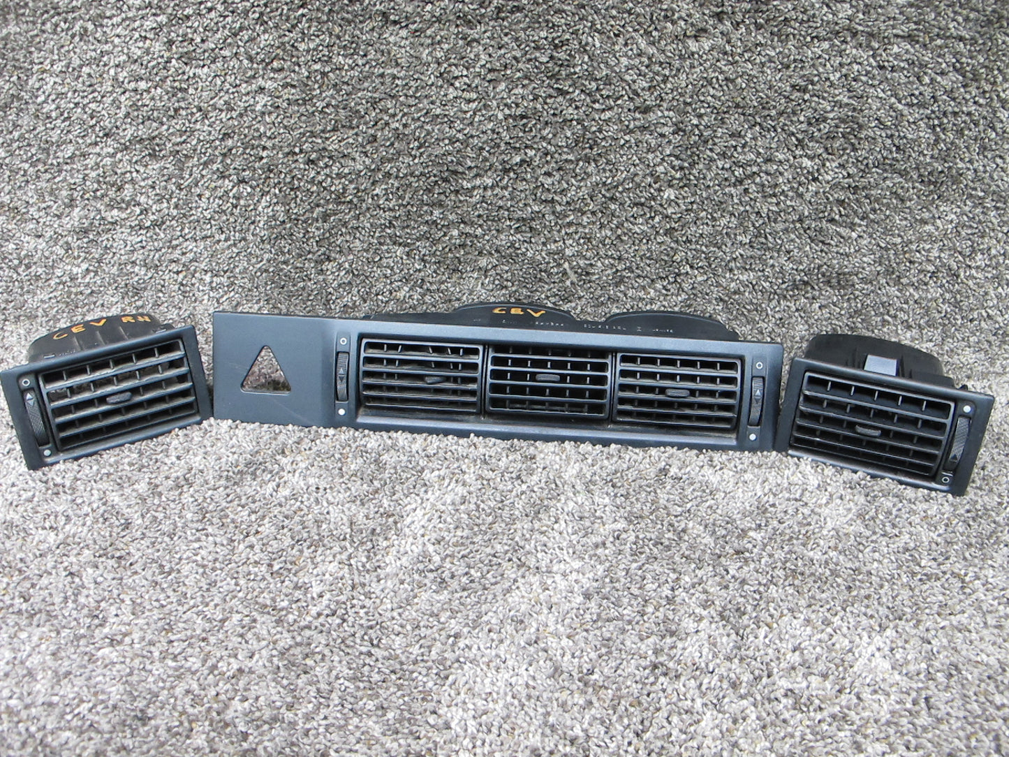 99-03 VW EUROVAN T4 SET OF 3 DASH FRONT LEFT CENTER RIGHT AIR VENT OEM