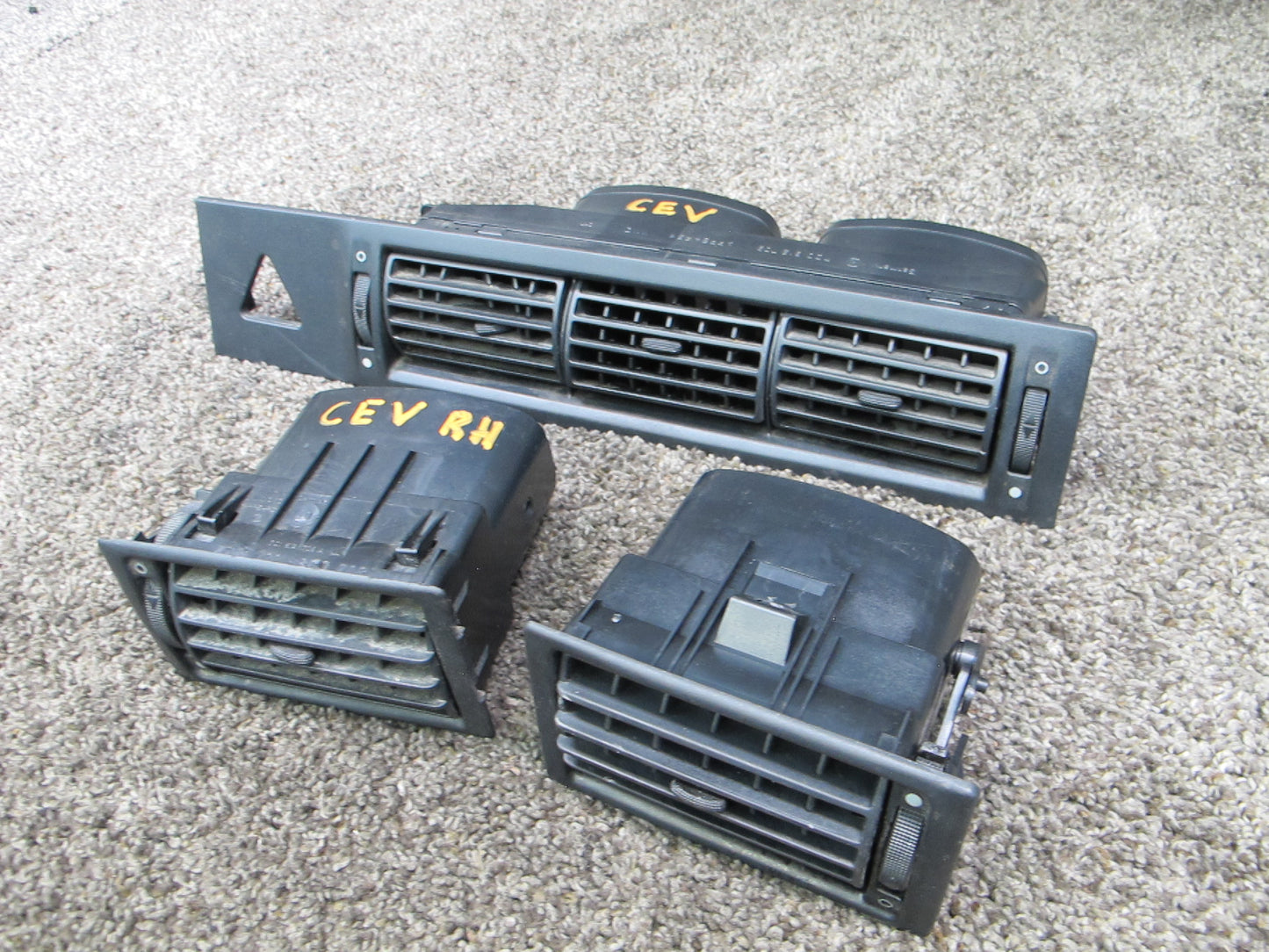 99-03 VW EUROVAN T4 SET OF 3 DASH FRONT LEFT CENTER RIGHT AIR VENT OEM