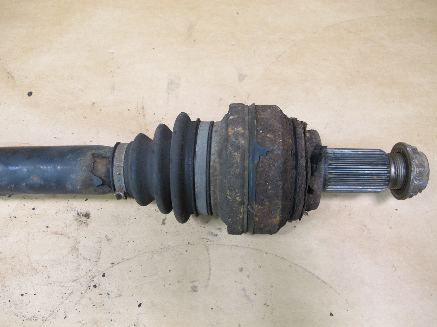 09-11 BMW E90 E91 E92 E93 335i 335xi M/T REAR RIGHT AXLE SHAFT 7599526 OEM