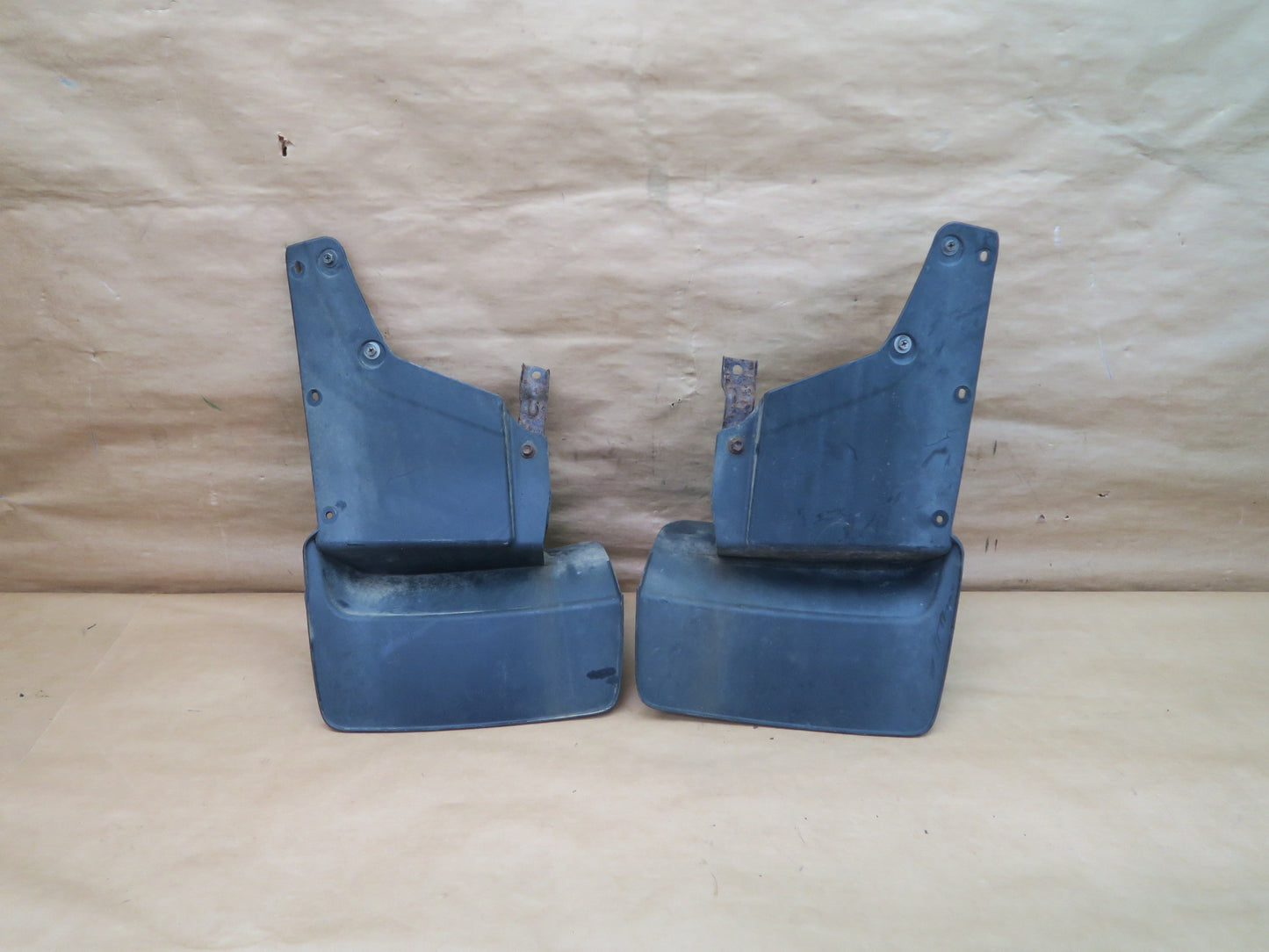 1998-2007 LEXUS J100 LX470 REAR LEFT & RIGHT MUD FLAP SPLASH GUARD SET OF 2